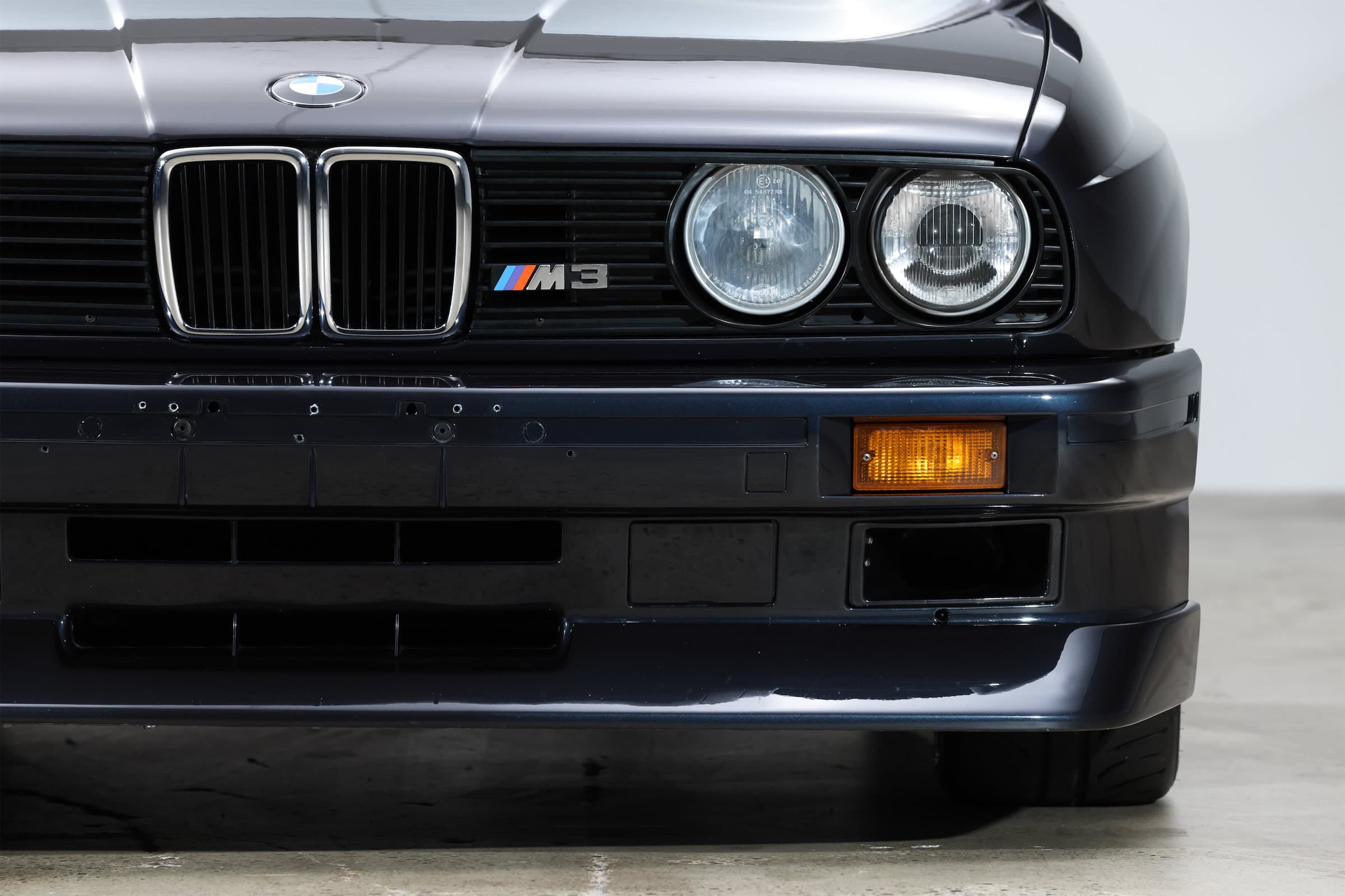 BMW E30 M3 kidney grille detail