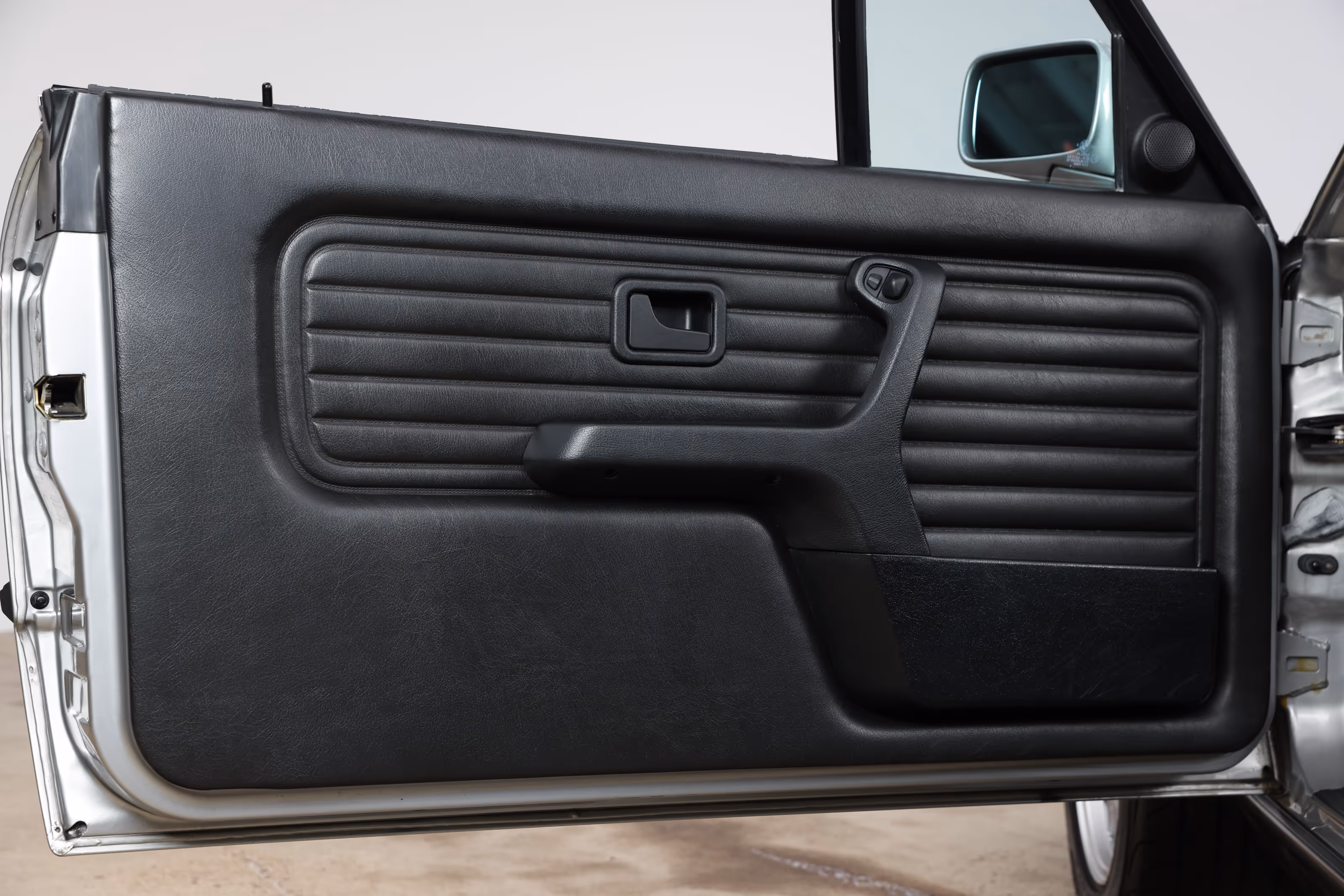 1987 BMW E30 325i Convertible - Image 95