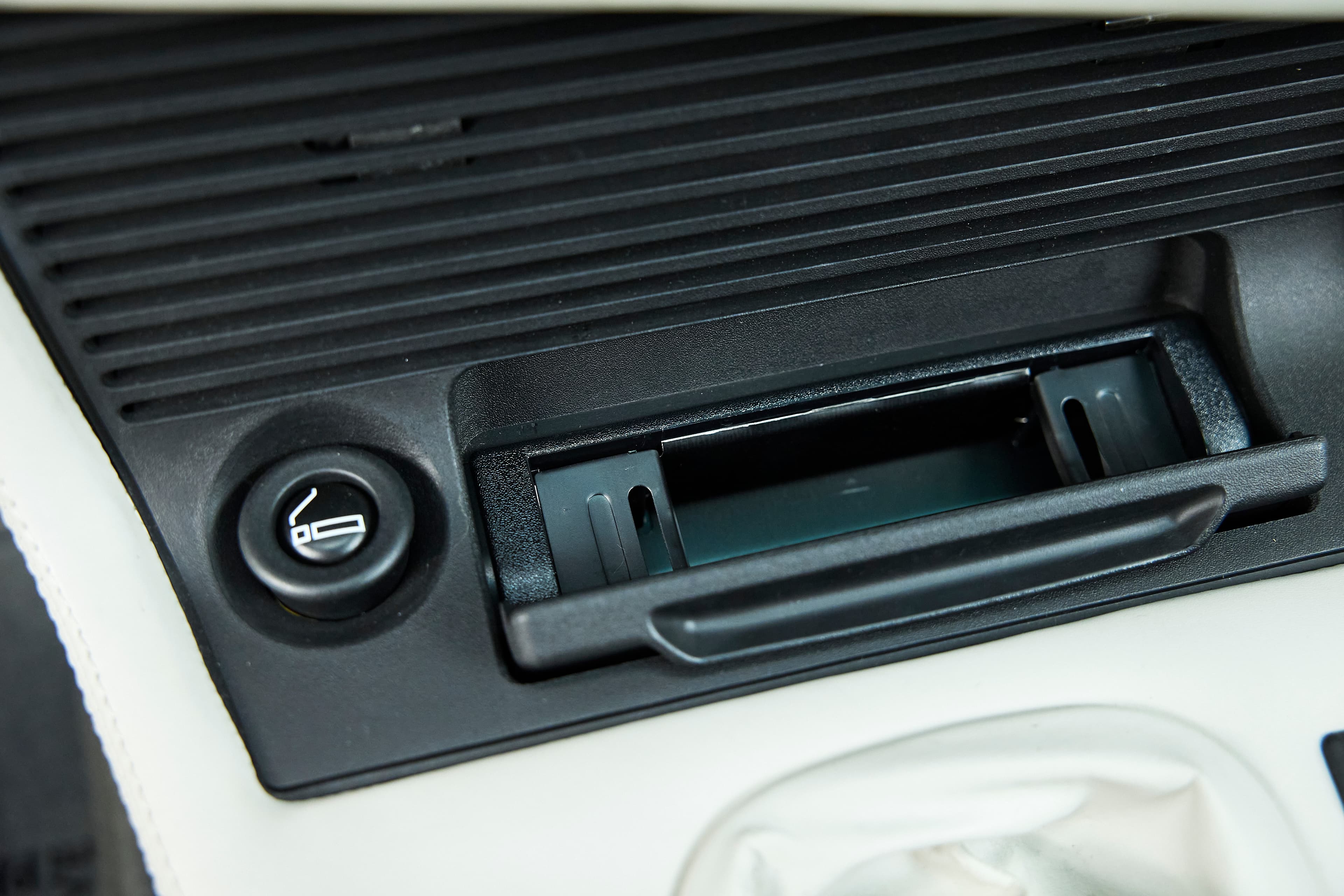 1987 E24 M6 - Image 57