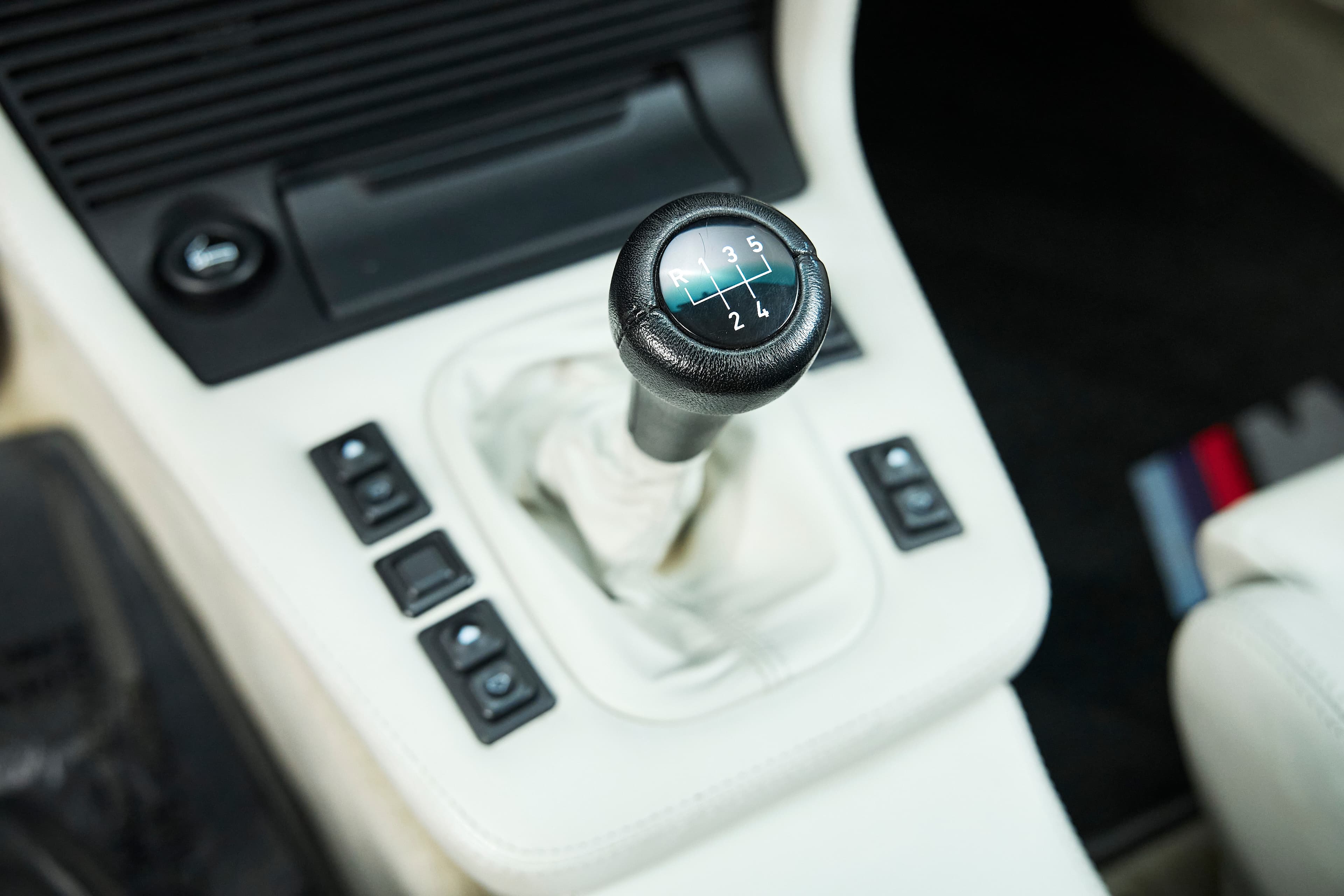 1987 E24 M6 - Image 58