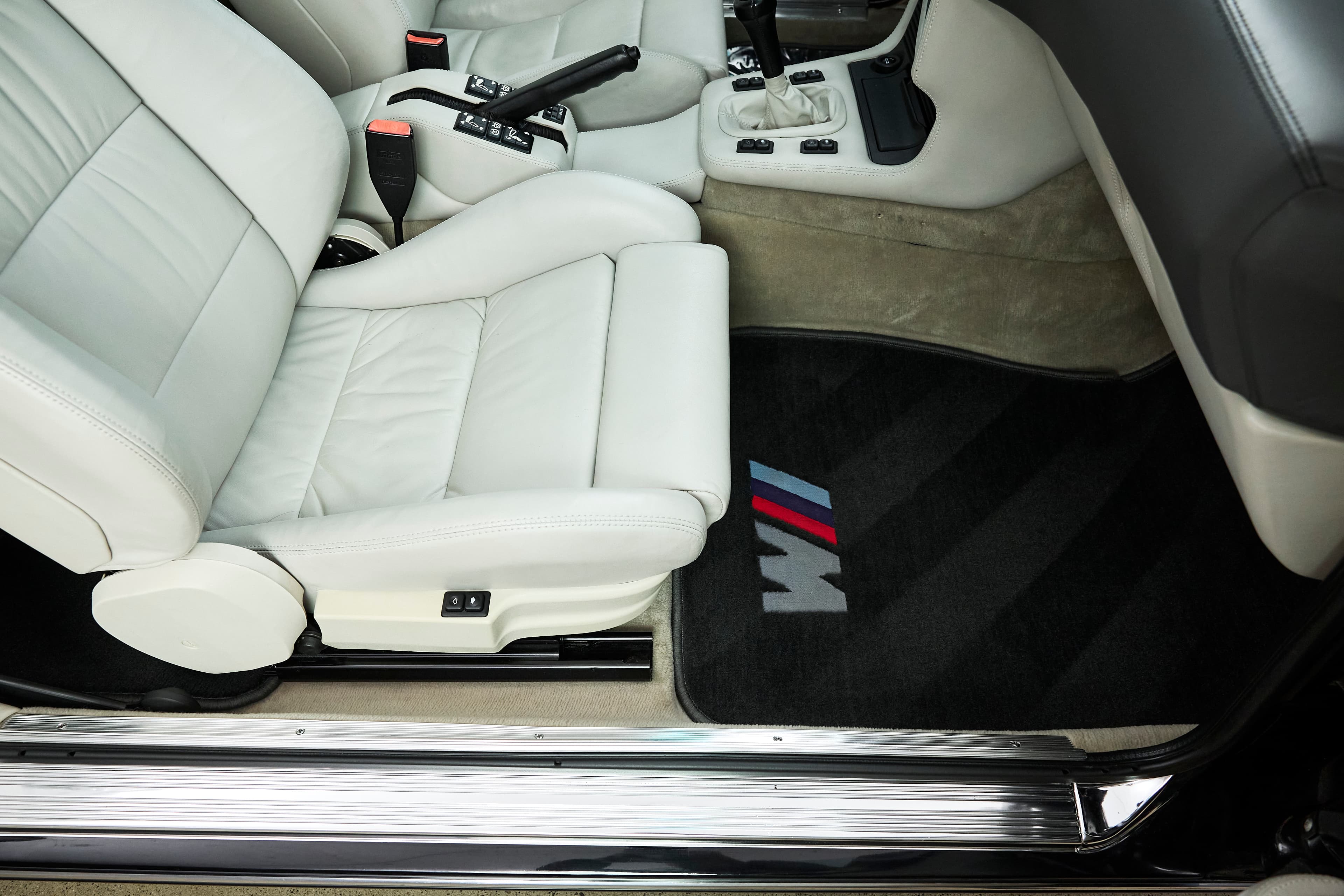 1987 E24 M6 - Image 65