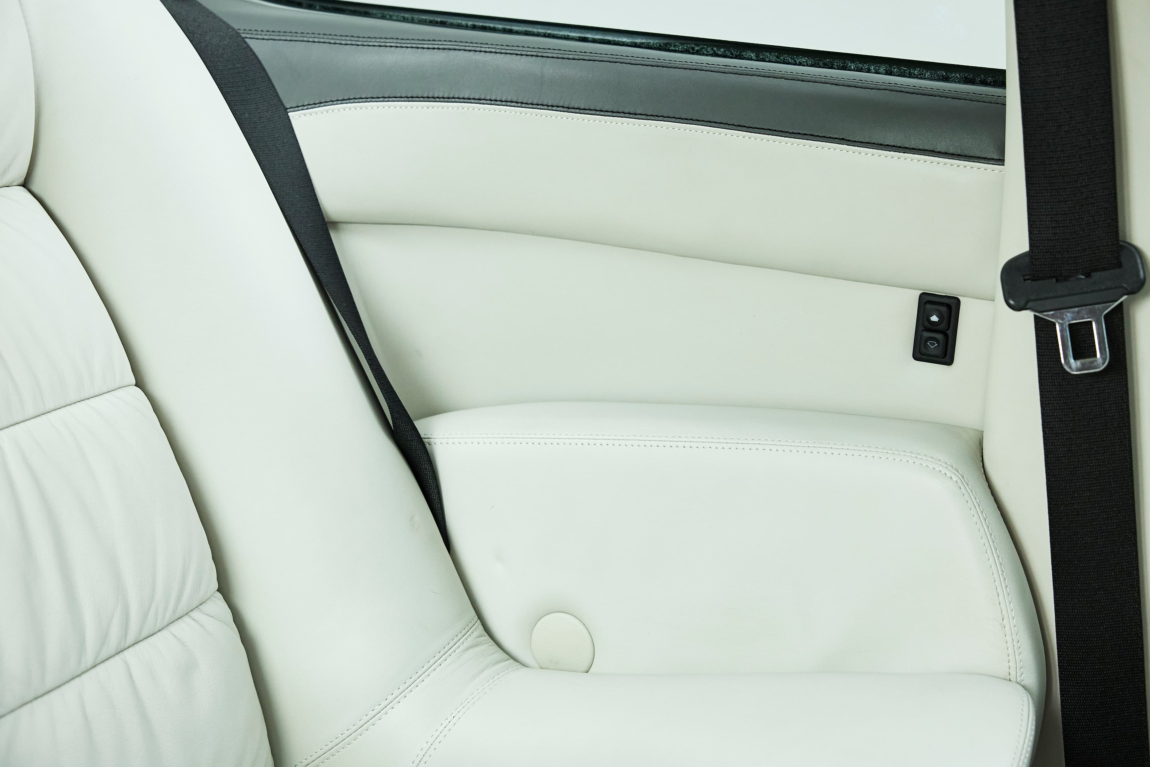 1987 E24 M6 - Image 95
