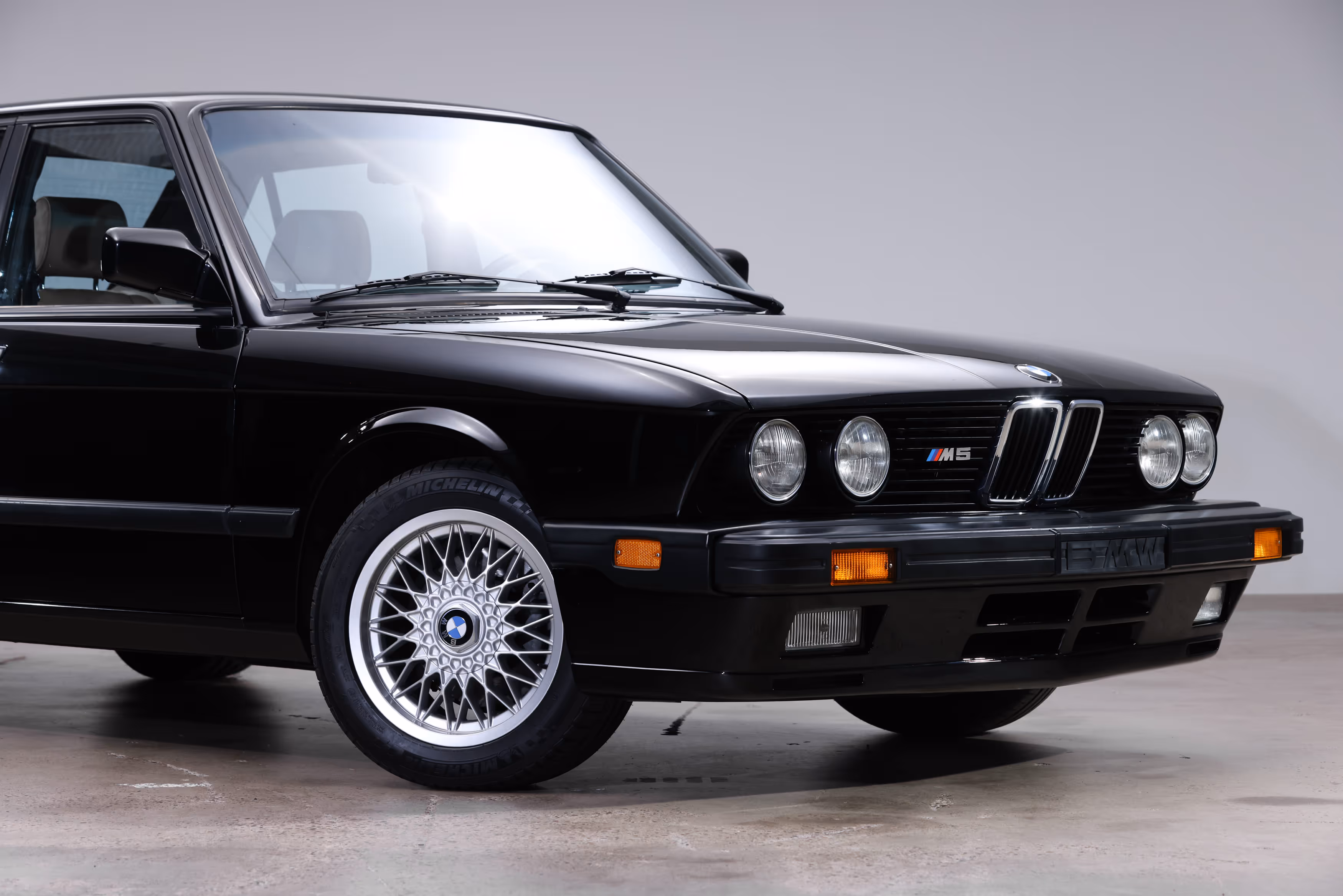 1988 BMW E28 M5 - Image 9