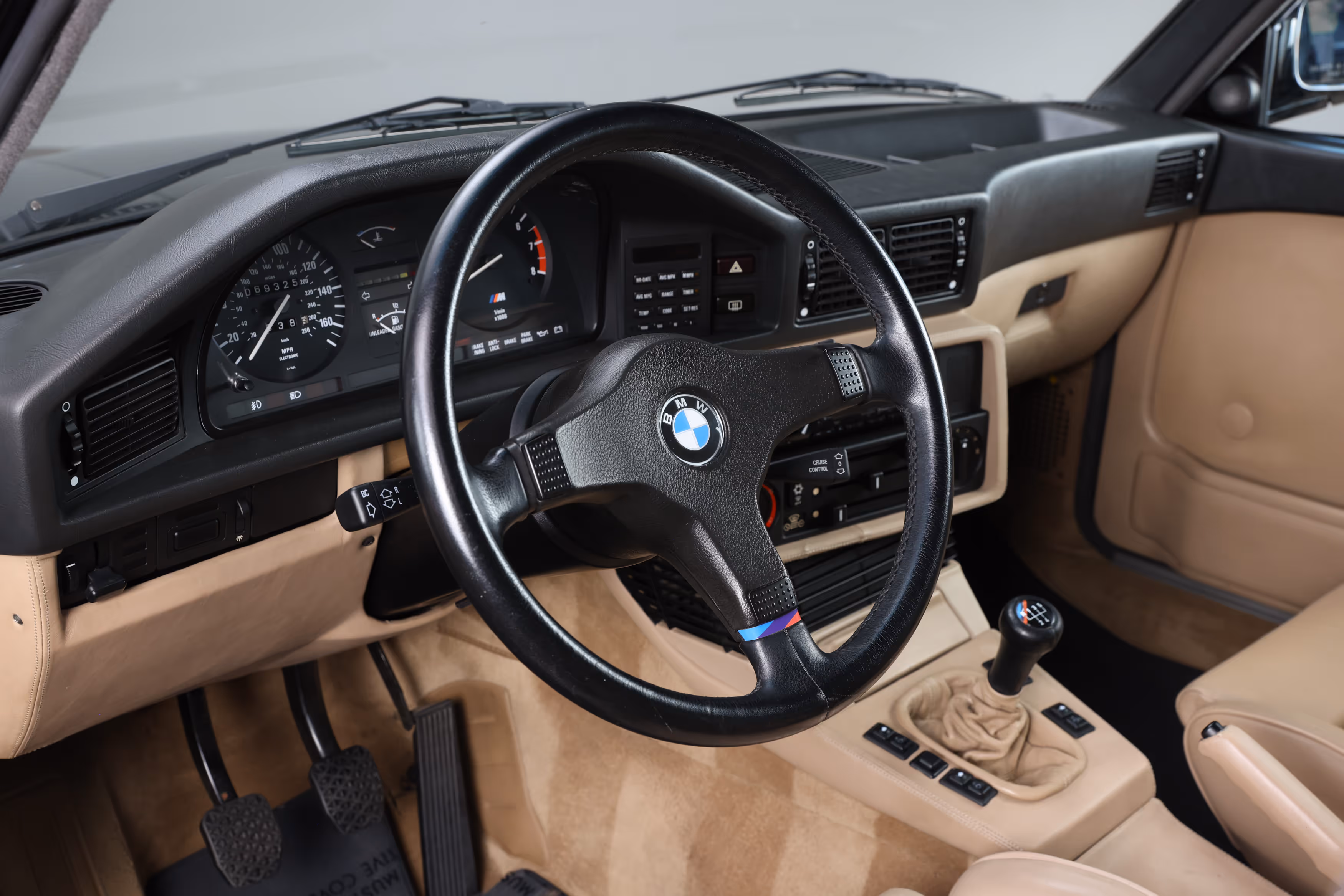 1988 BMW E28 M5 - Image 46