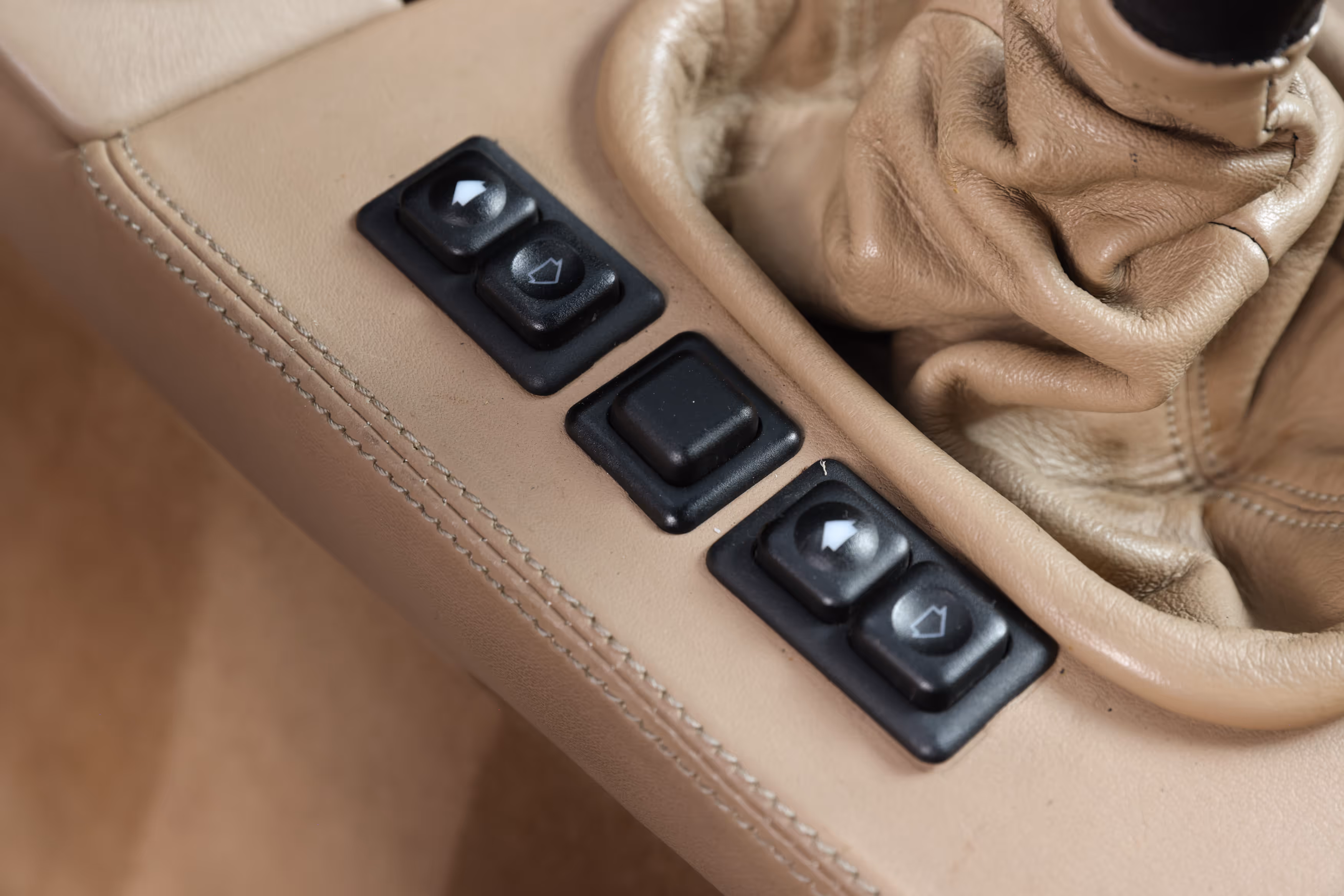 1988 BMW E28 M5 - Image 58