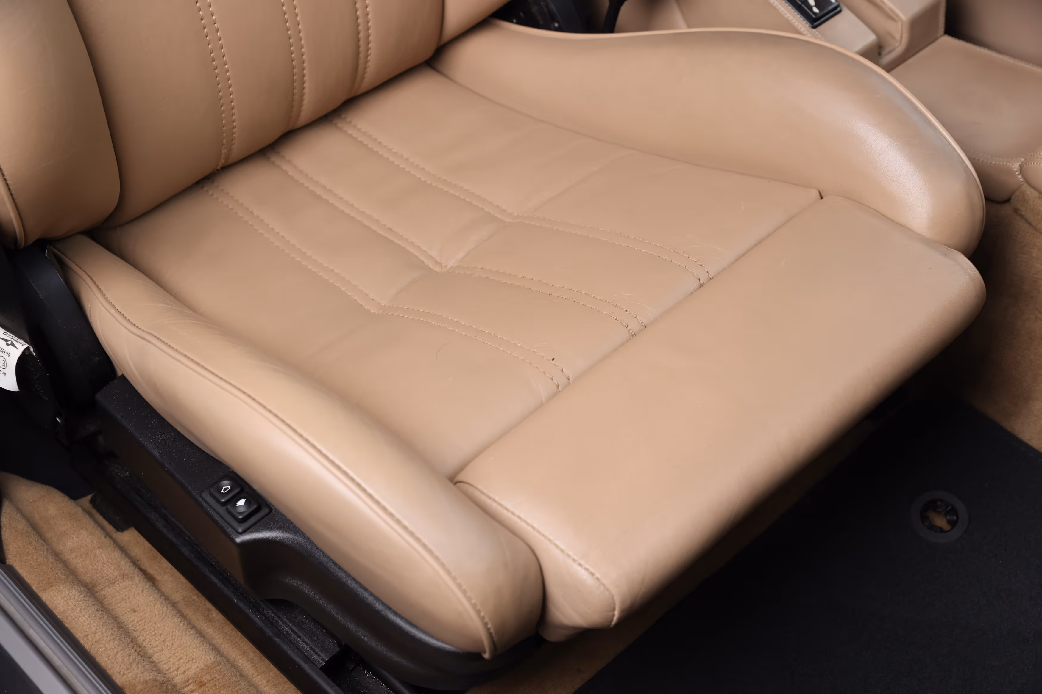 1988 BMW E28 M5 - Image 79