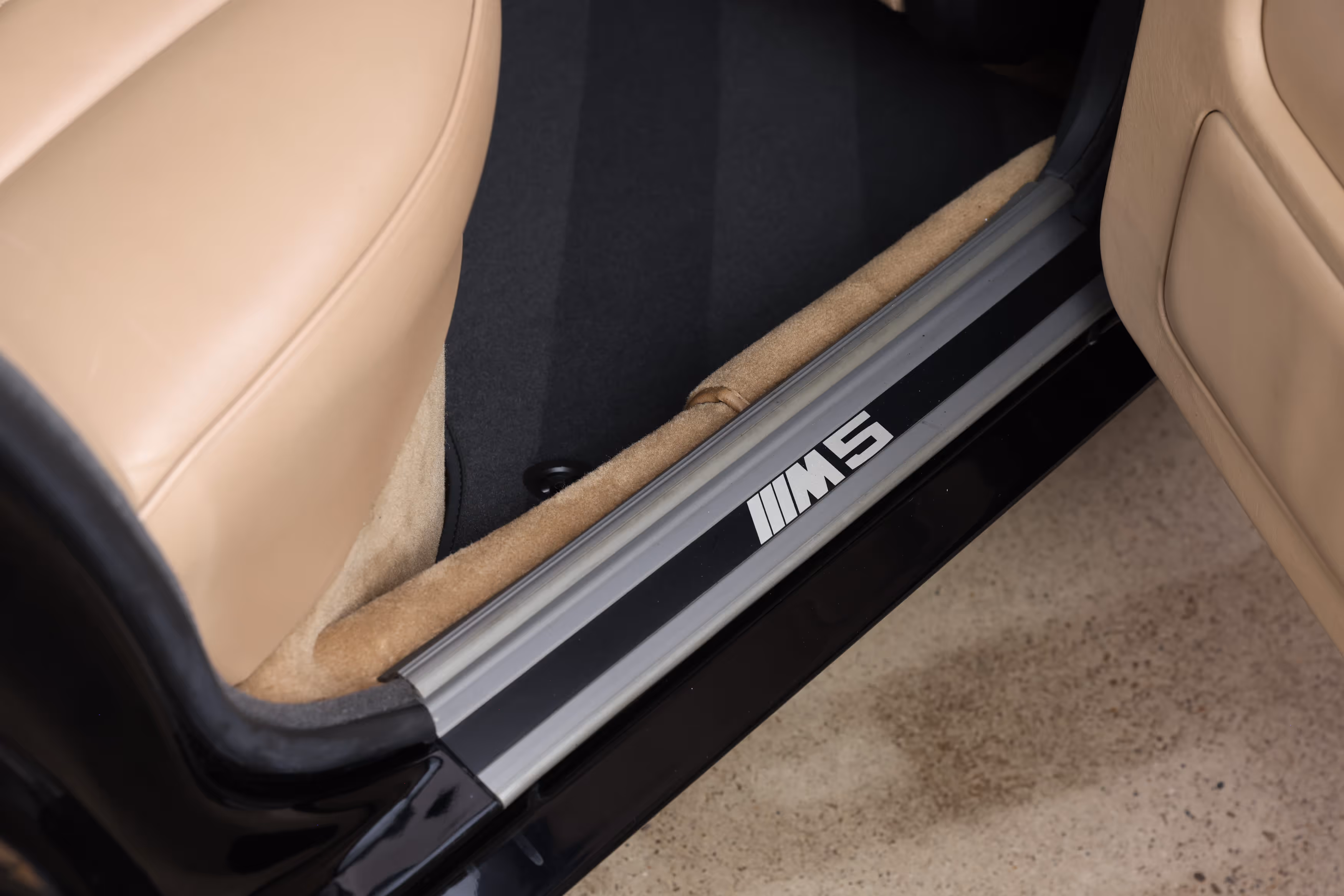 1988 BMW E28 M5 - Image 104