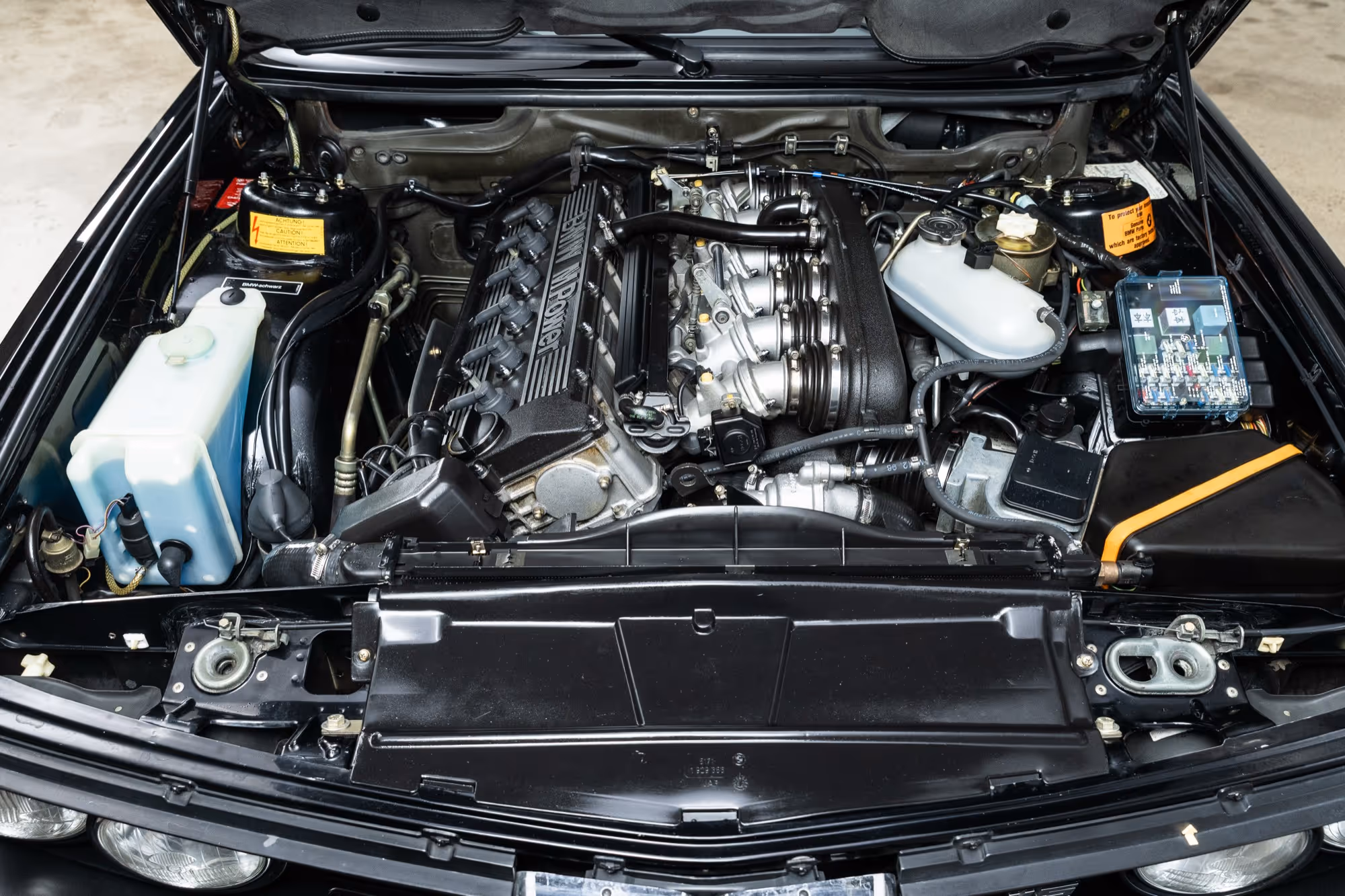1988 BMW E28 M5 - Image 72