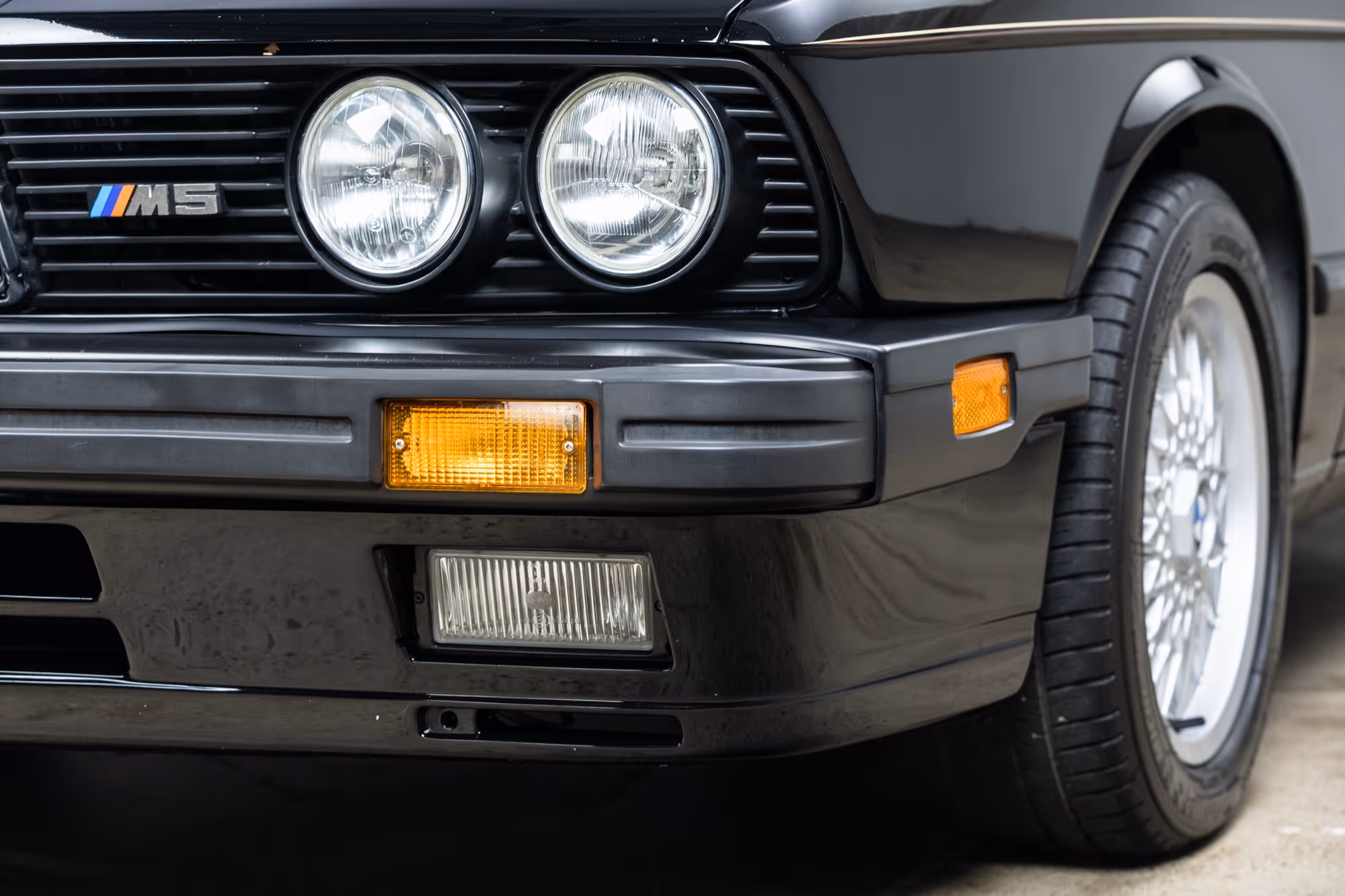 1988 BMW E28 M5 - Image 14