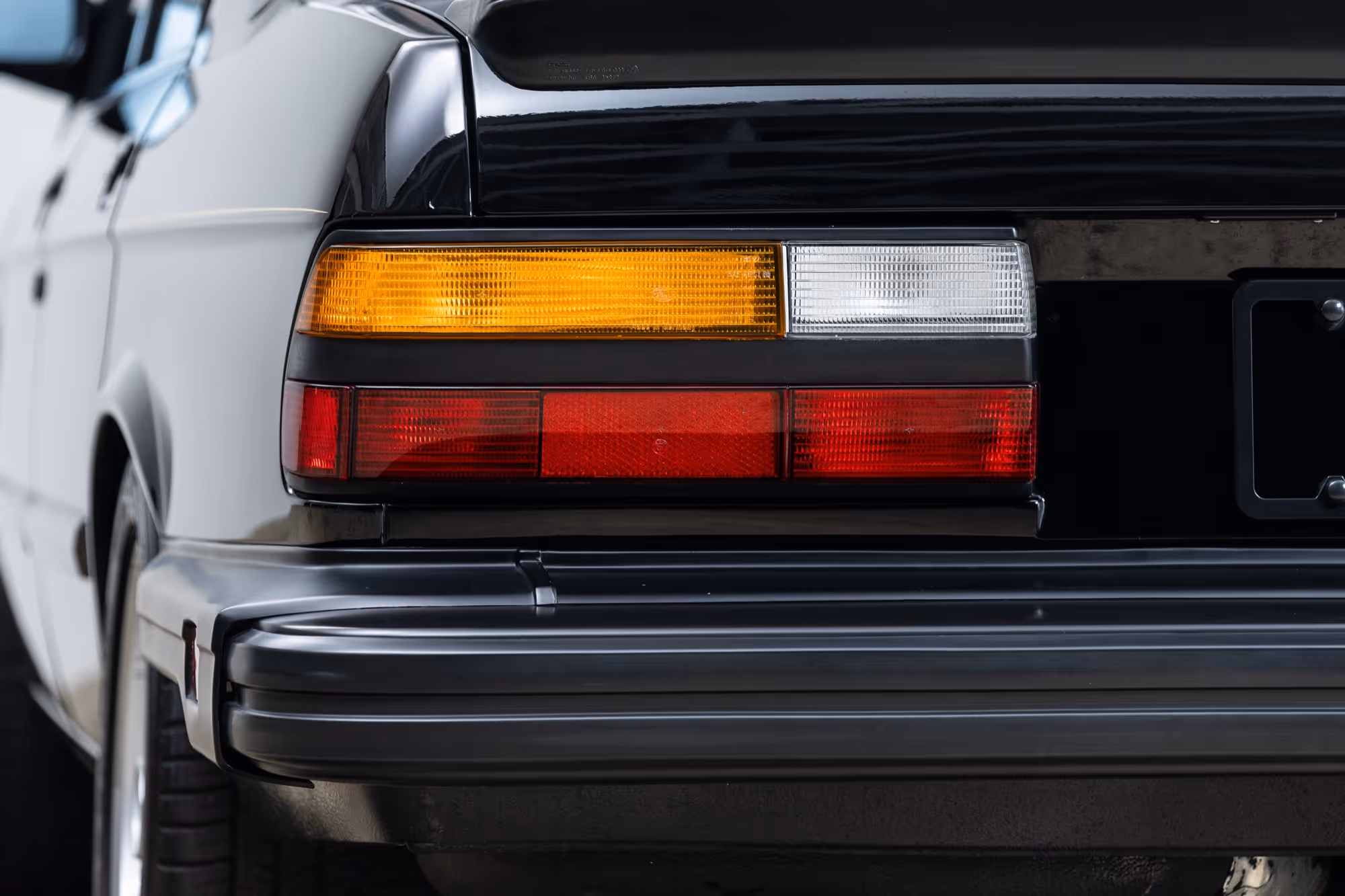 1988 BMW E28 M5 - Image 17