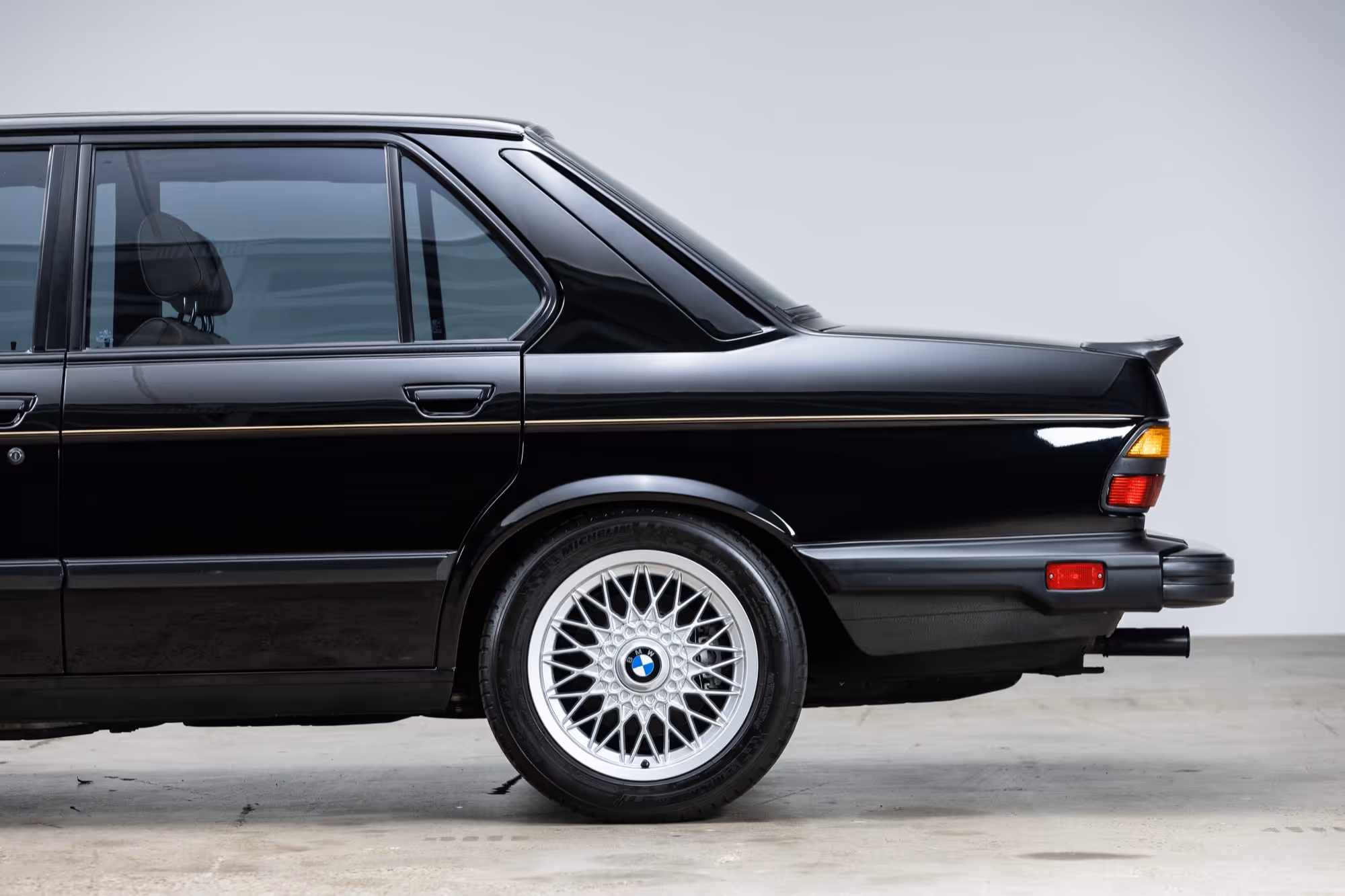 1988 BMW E28 M5 - Image 8