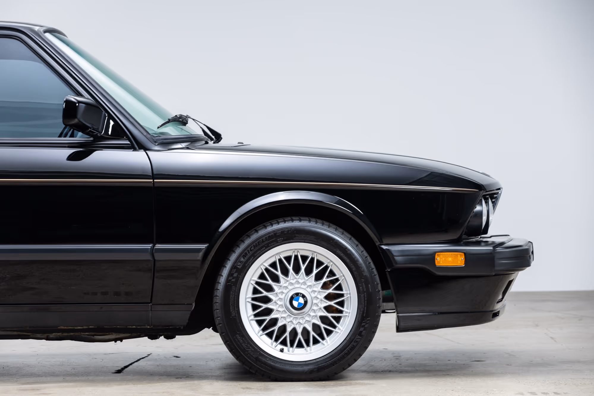 1988 BMW E28 M5 - Image 10