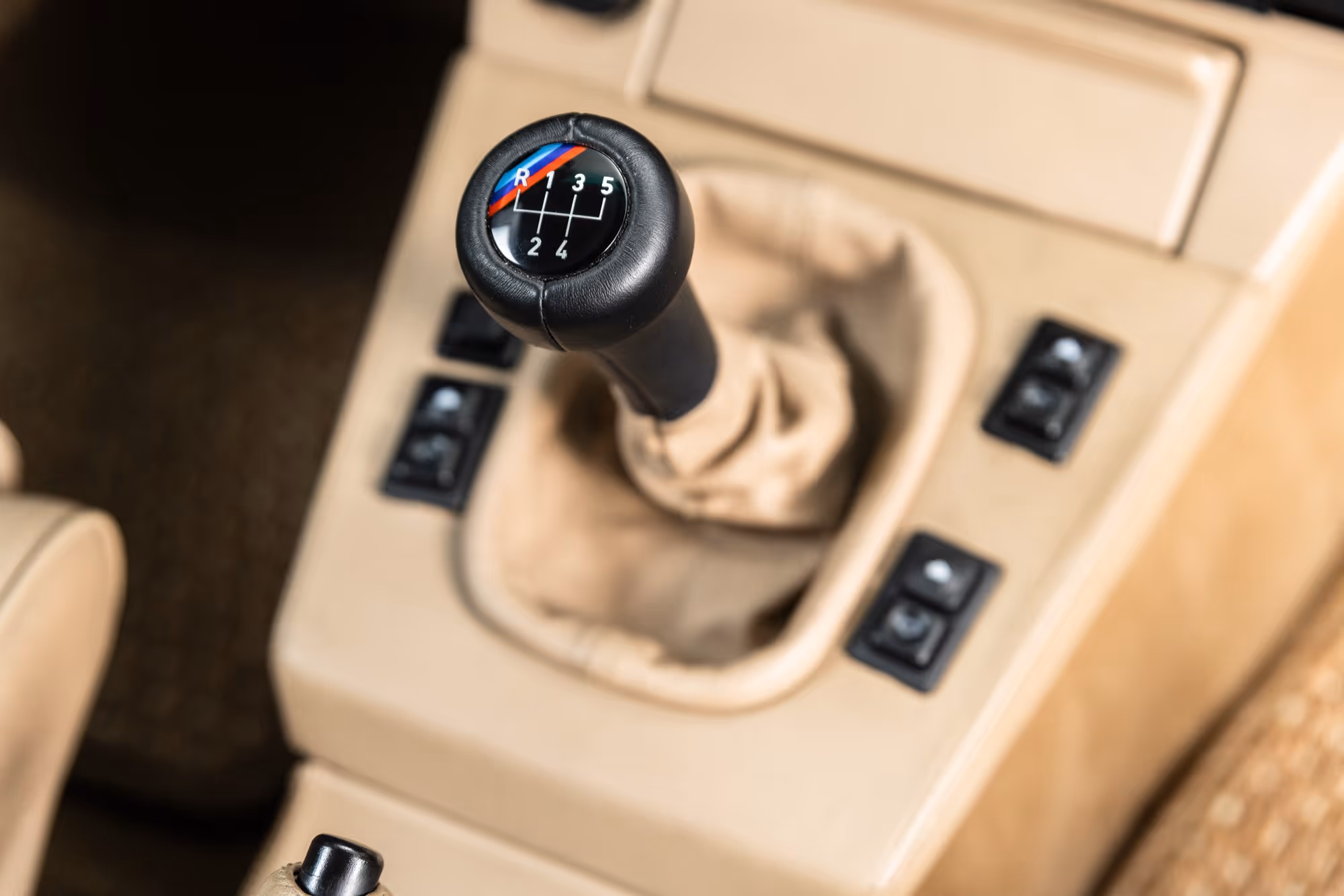 1988 BMW E28 M5 - Image 46