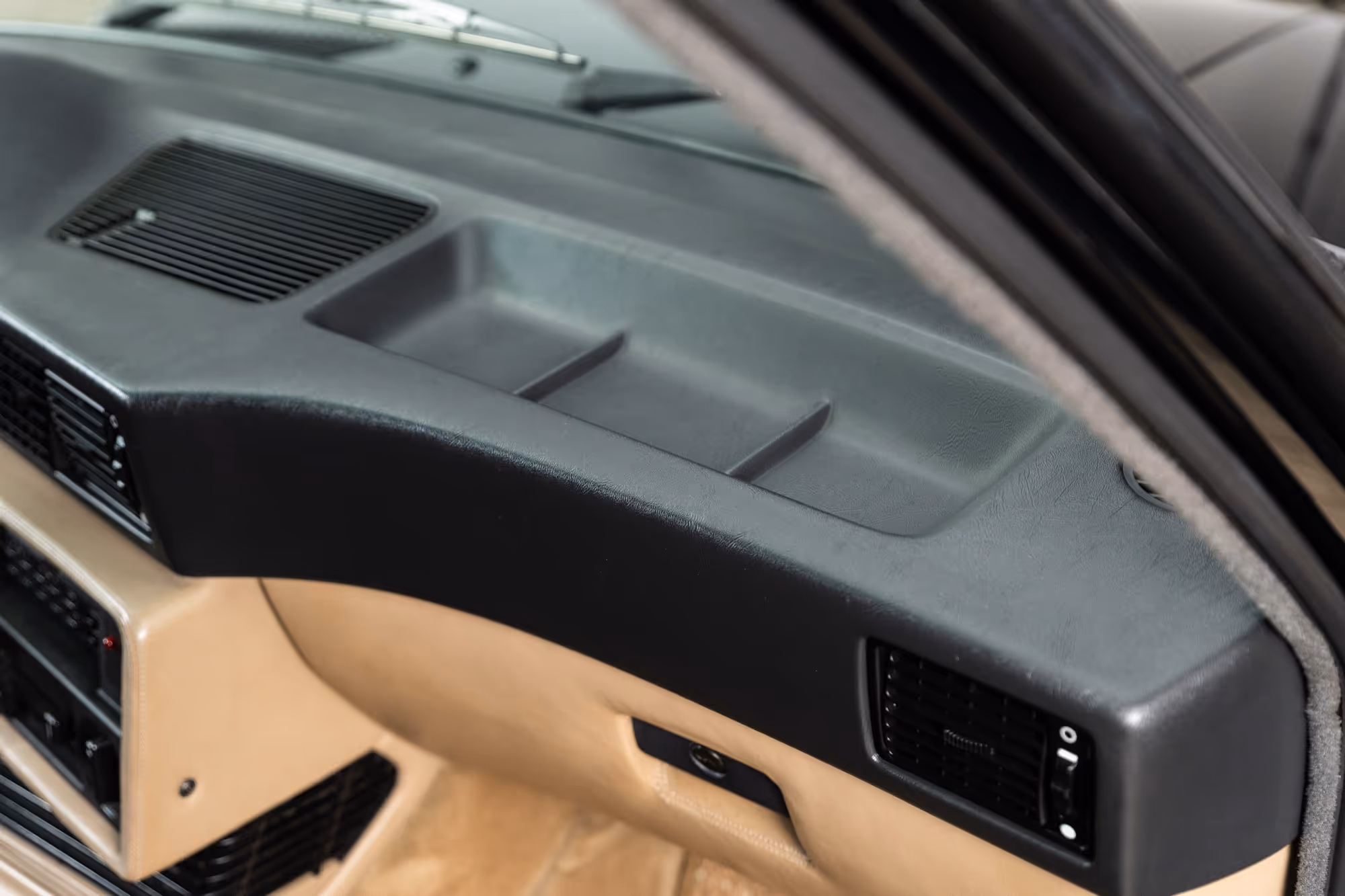1988 BMW E28 M5 - Image 69