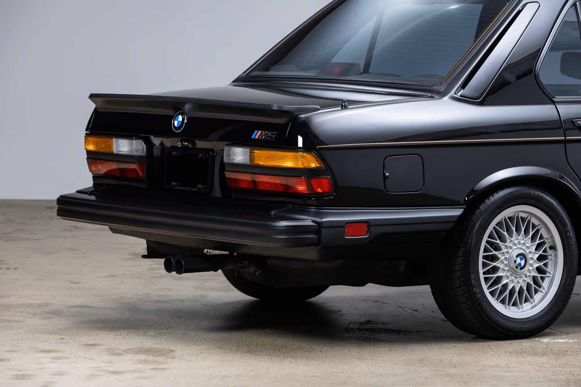 1988 BMW E28 M5