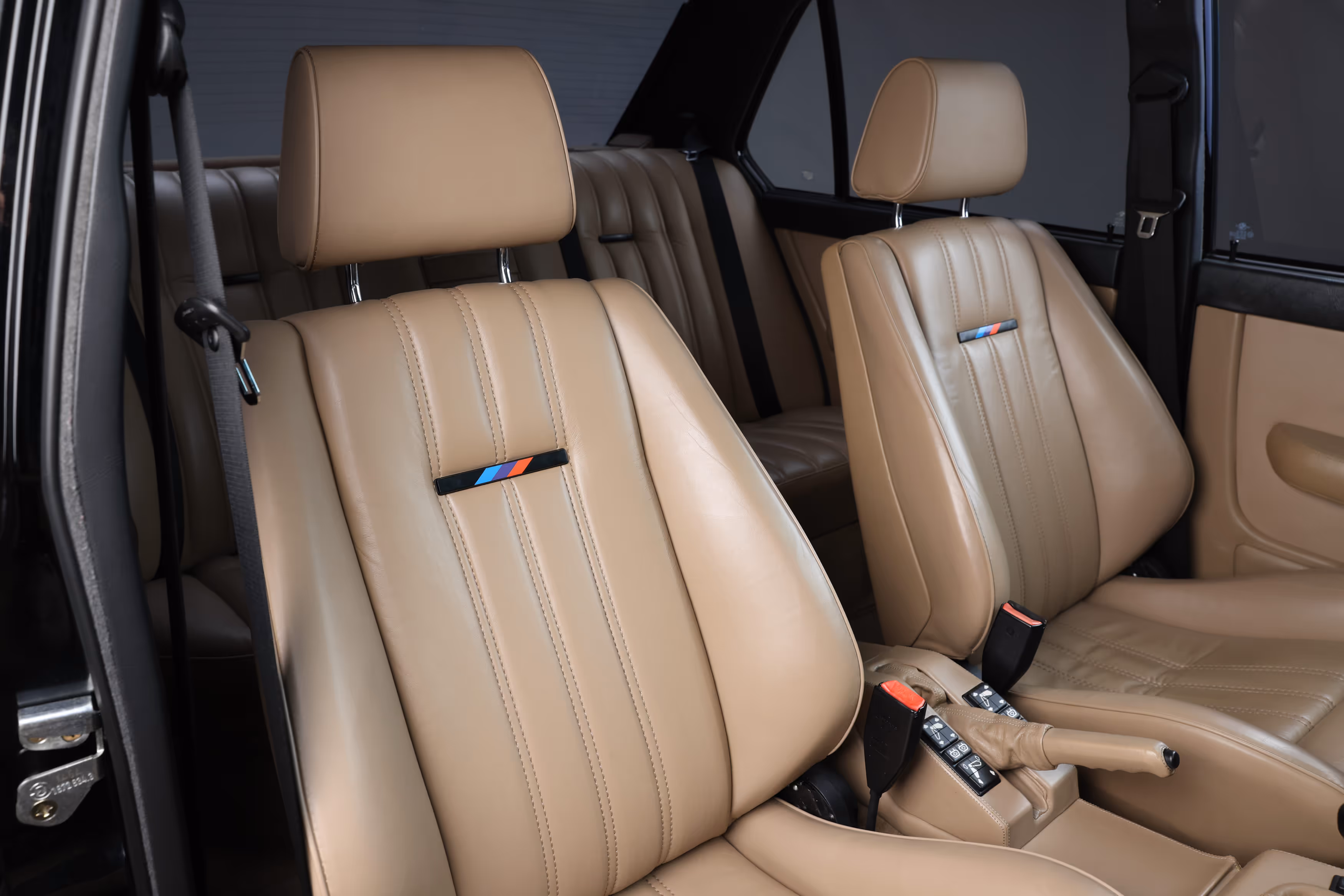 1988 BMW E28 M5 - Image 78