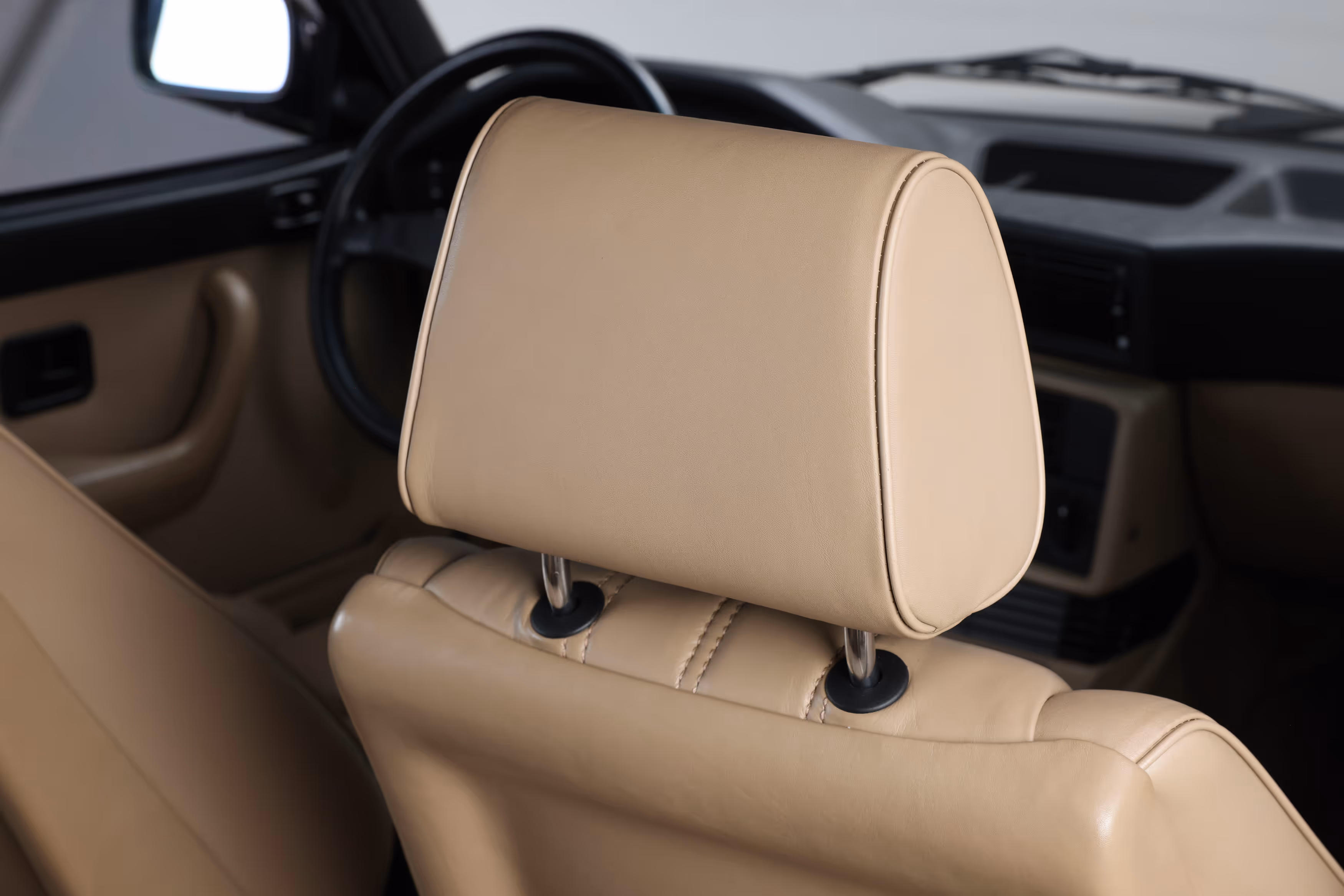 1988 BMW E28 M5 - Image 83