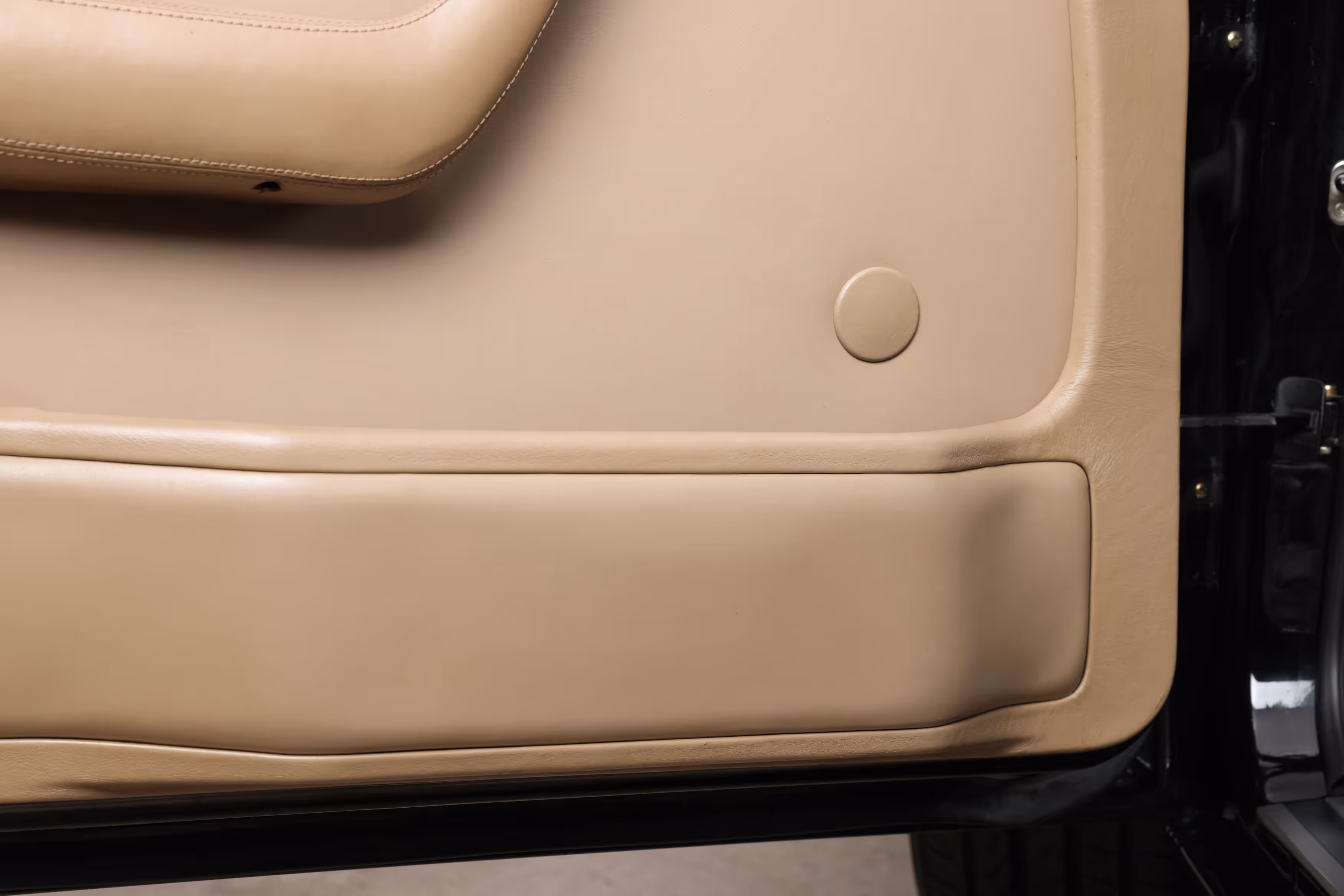 1988 BMW E28 M5 - Image 93