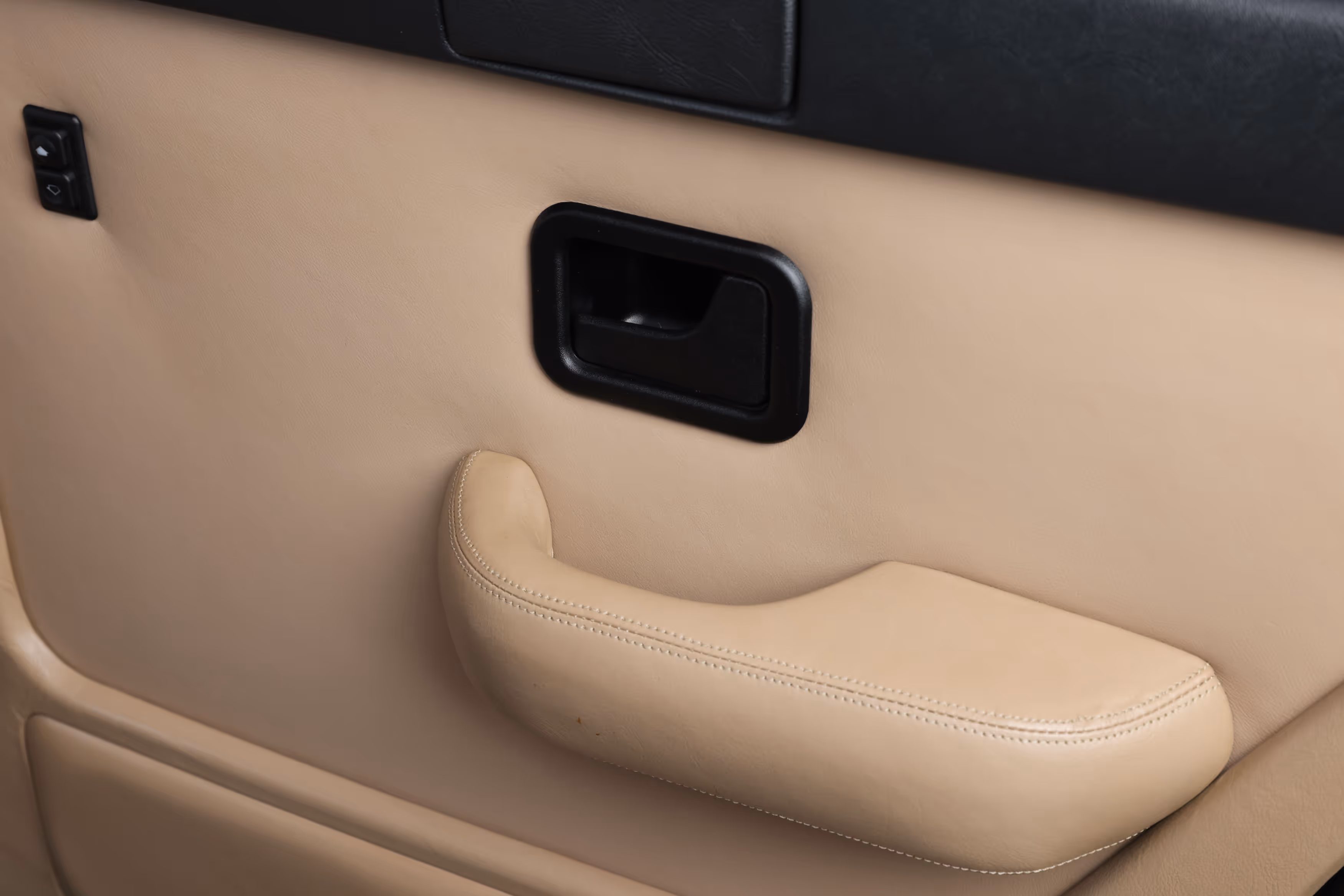 1988 BMW E28 M5 - Image 101