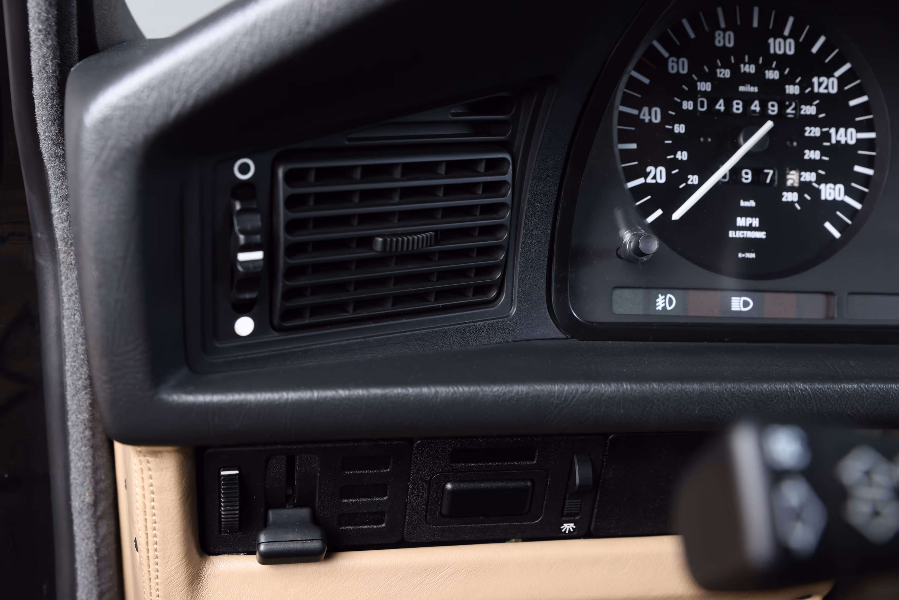 1988 BMW E28 M5 - Image 51