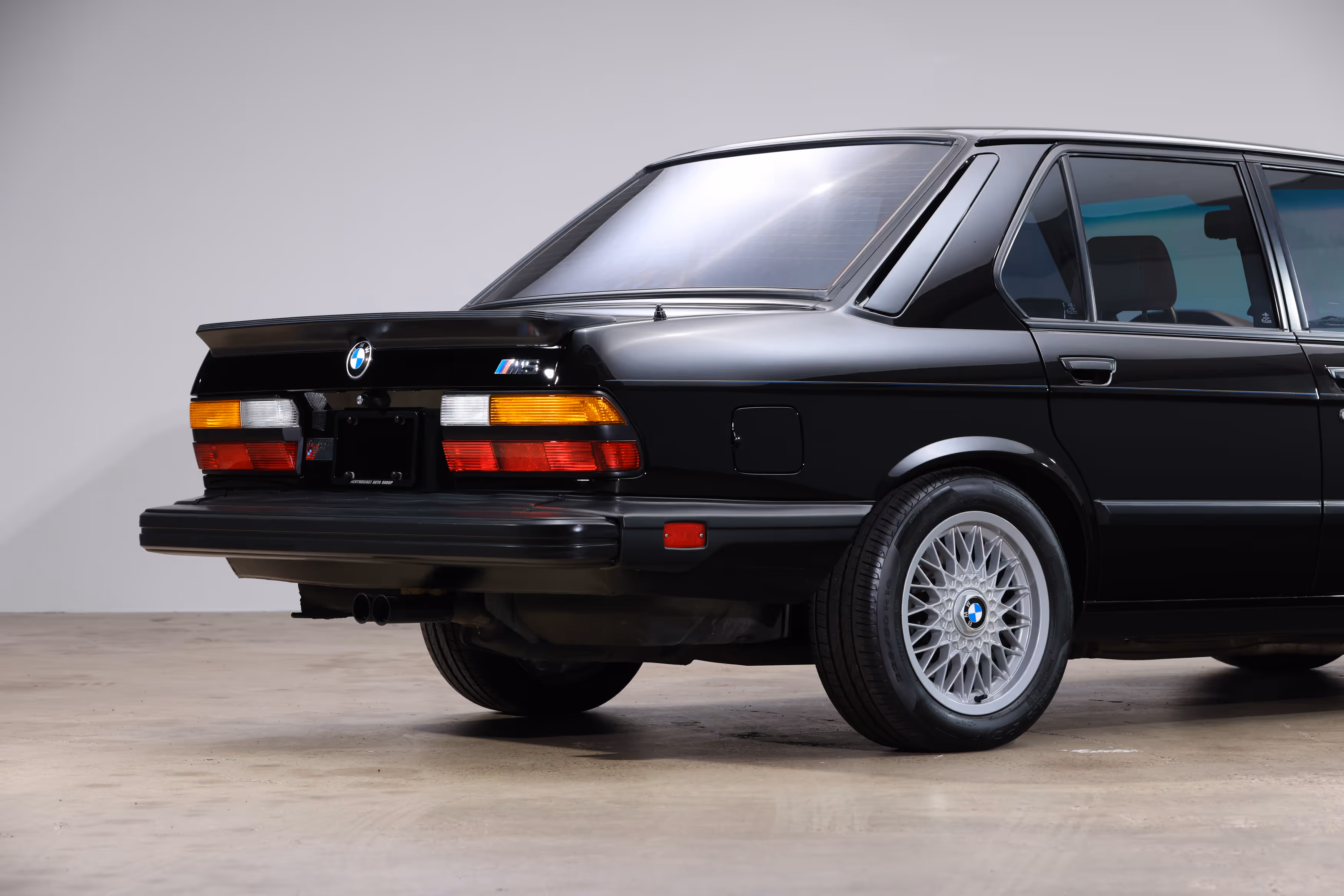 1988 BMW E28 M5