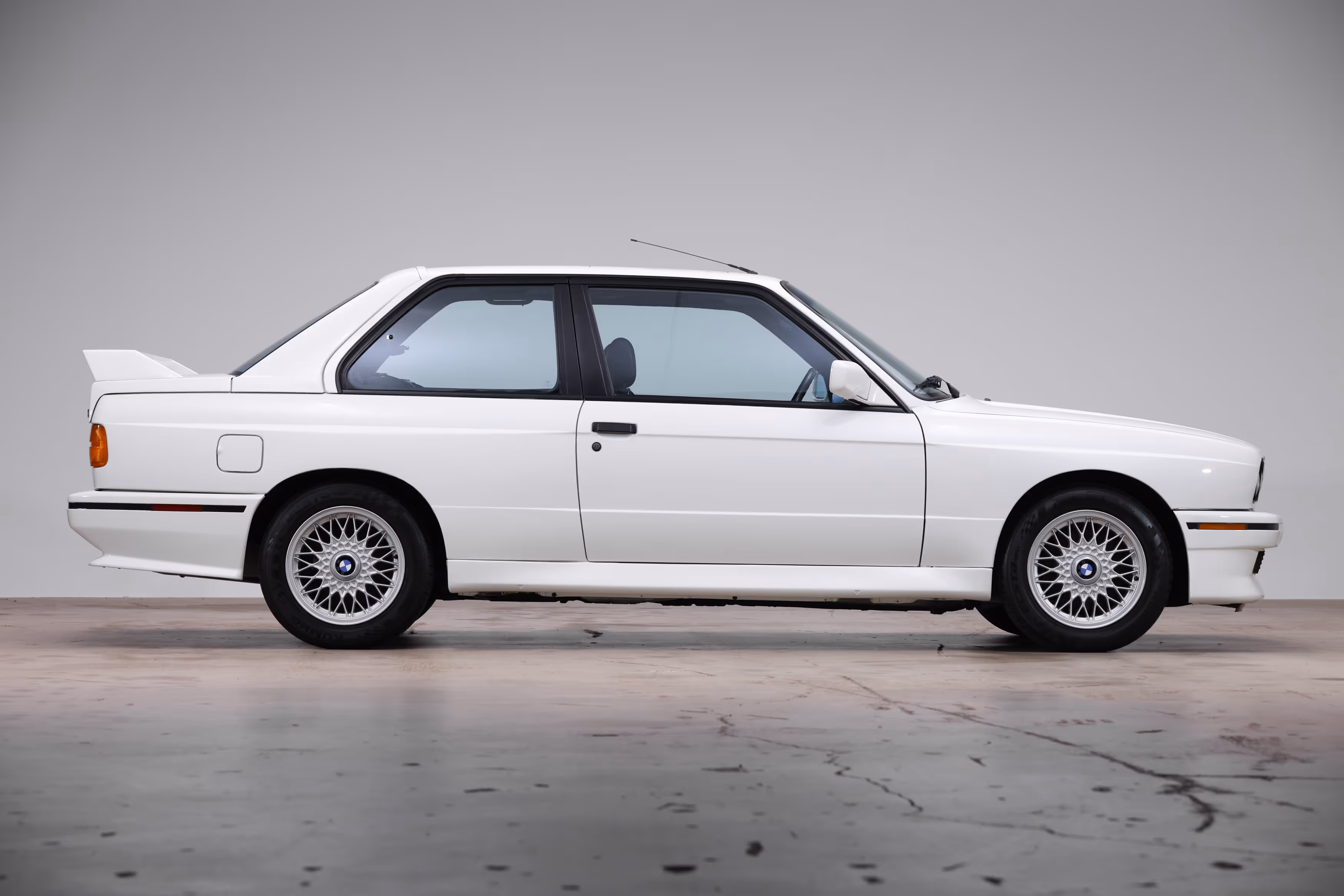 1988 BMW E30 M3 - Image 4