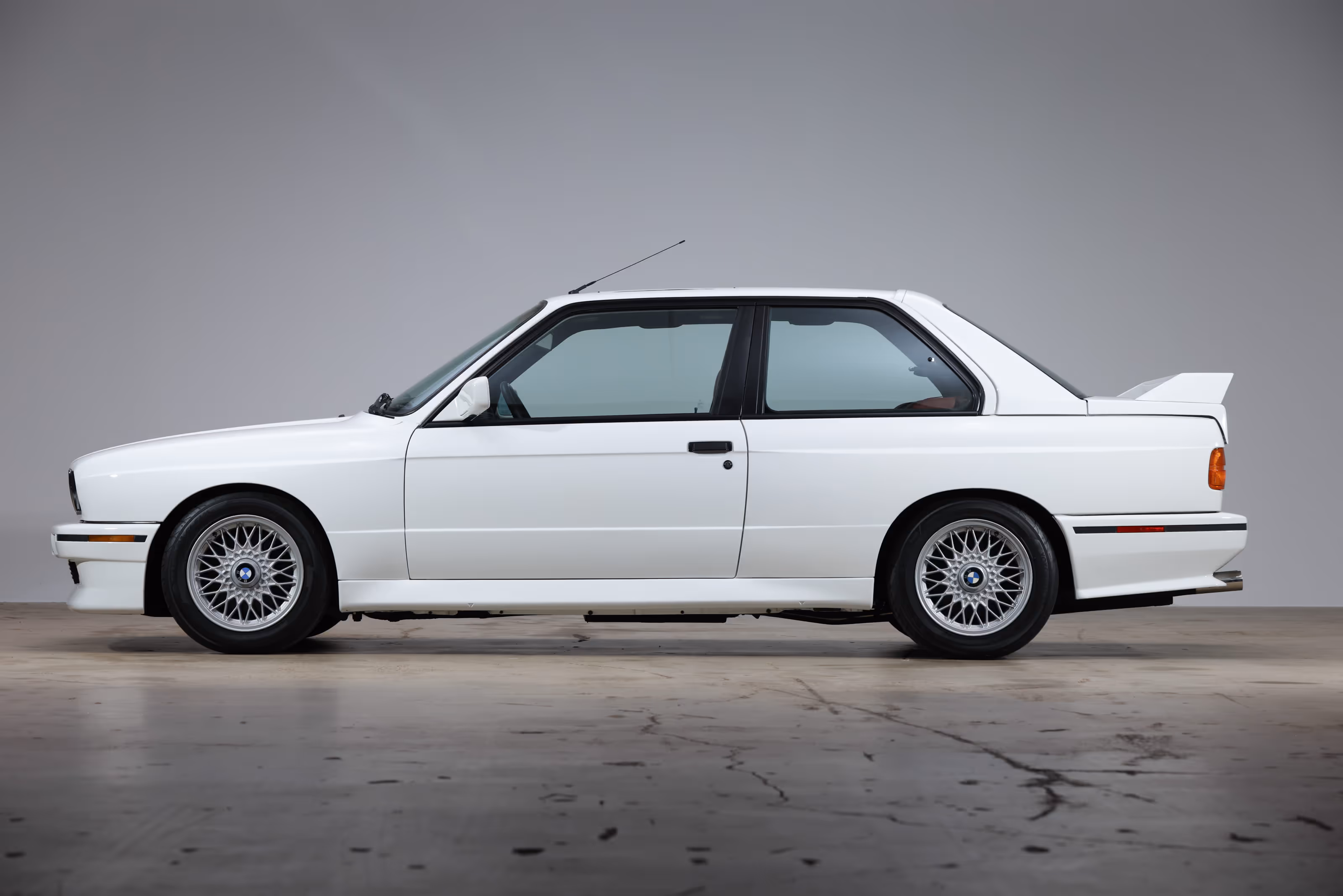 1988 BMW E30 M3 - Image 9