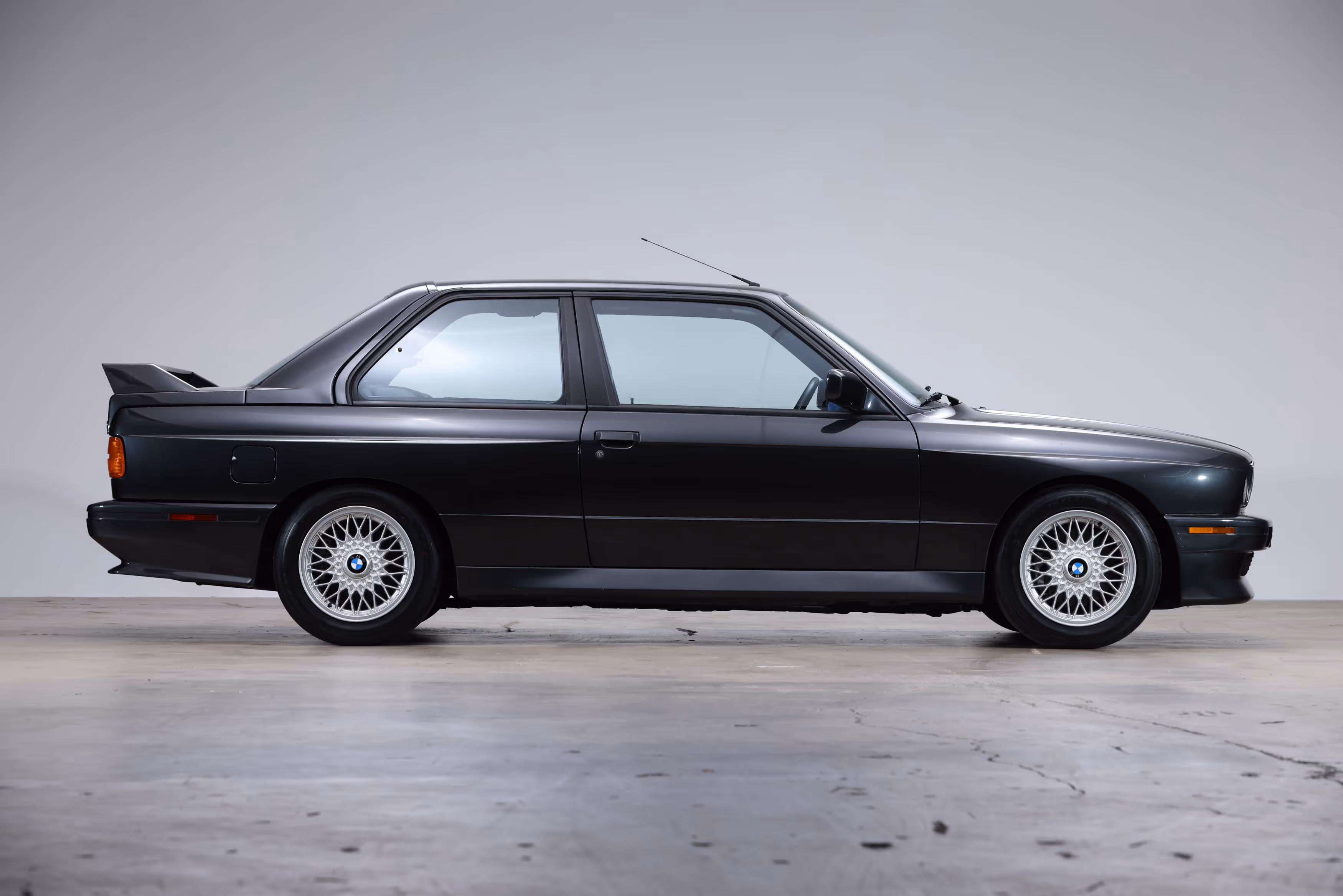 1989 BMW E30 M3 - Image 4