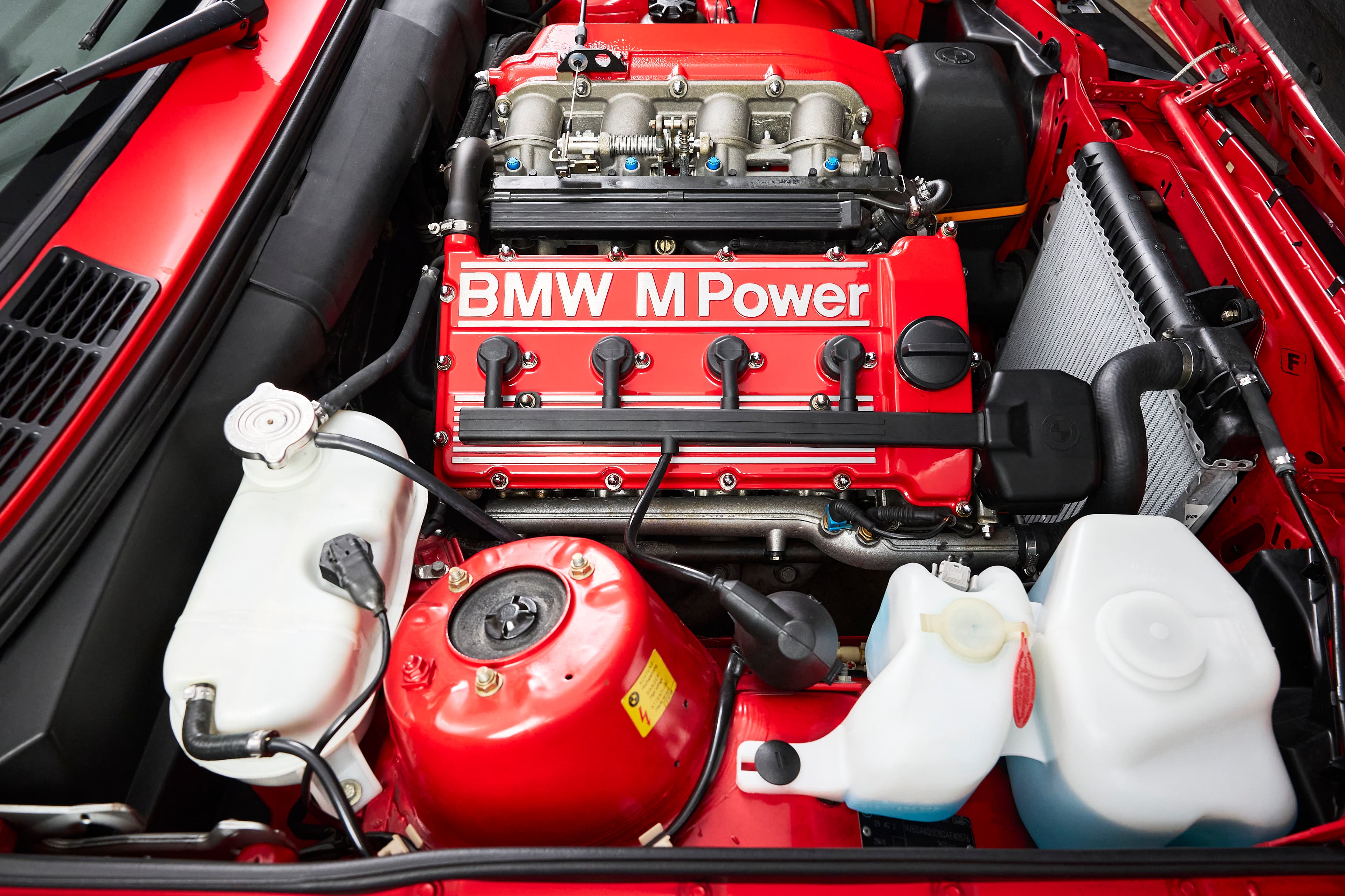 1989 Johnny Cecotto E30 M3 - Image 98