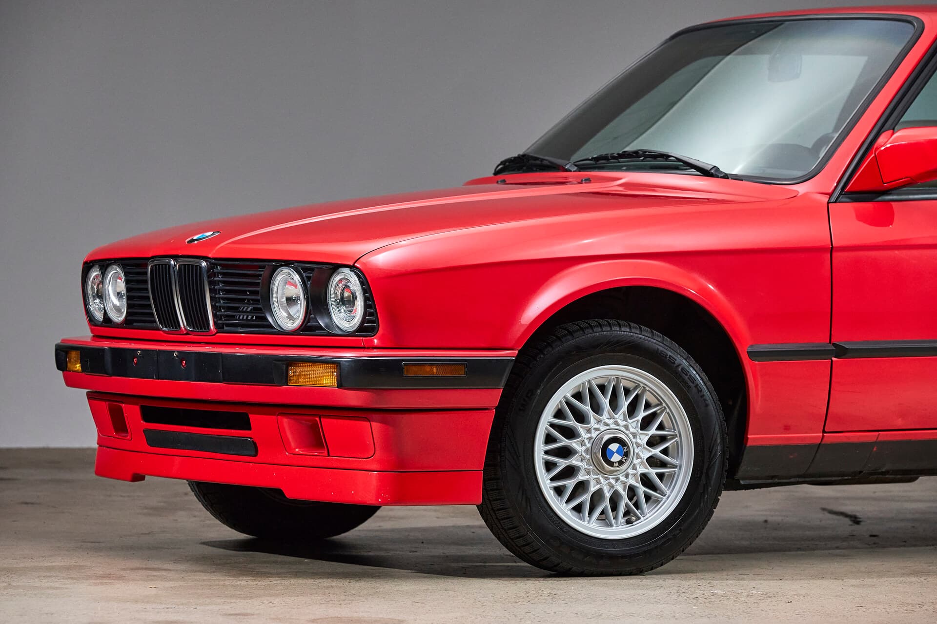 1991 BMW E30 318is - Image 12