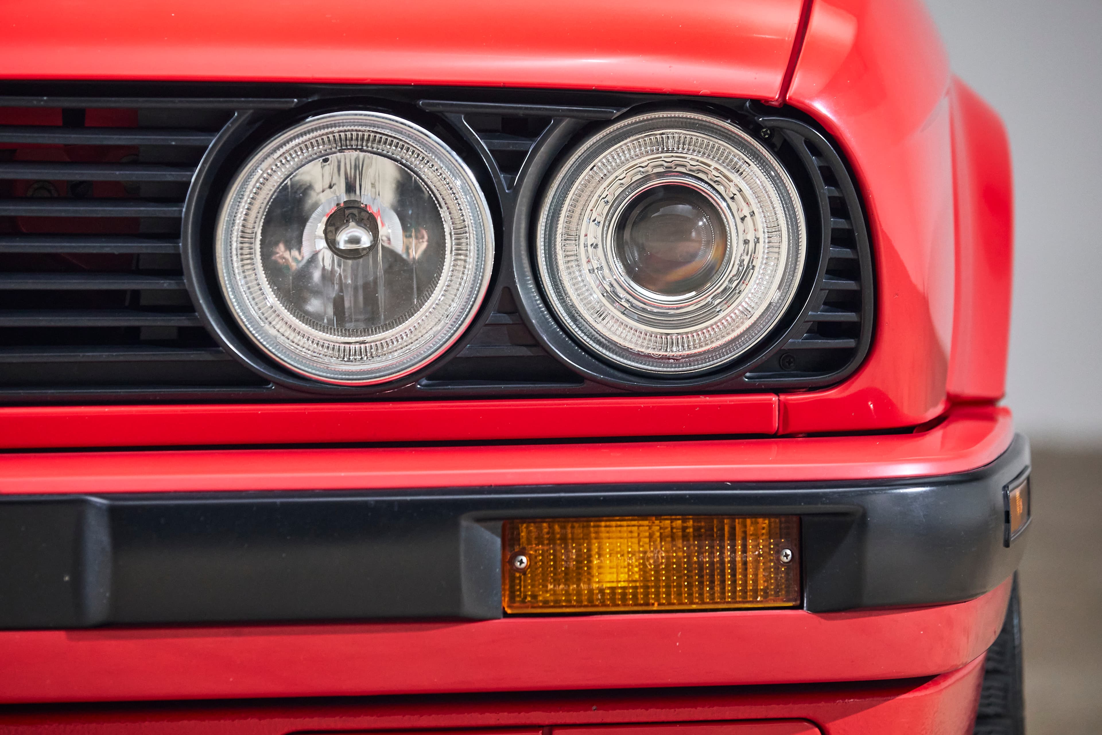 1991 BMW E30 318is - Image 15