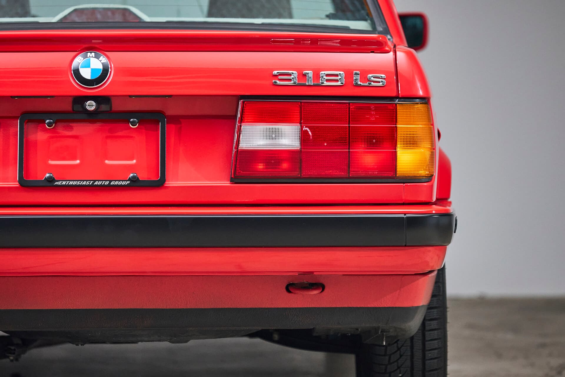 1991 BMW E30 318is - Image 17