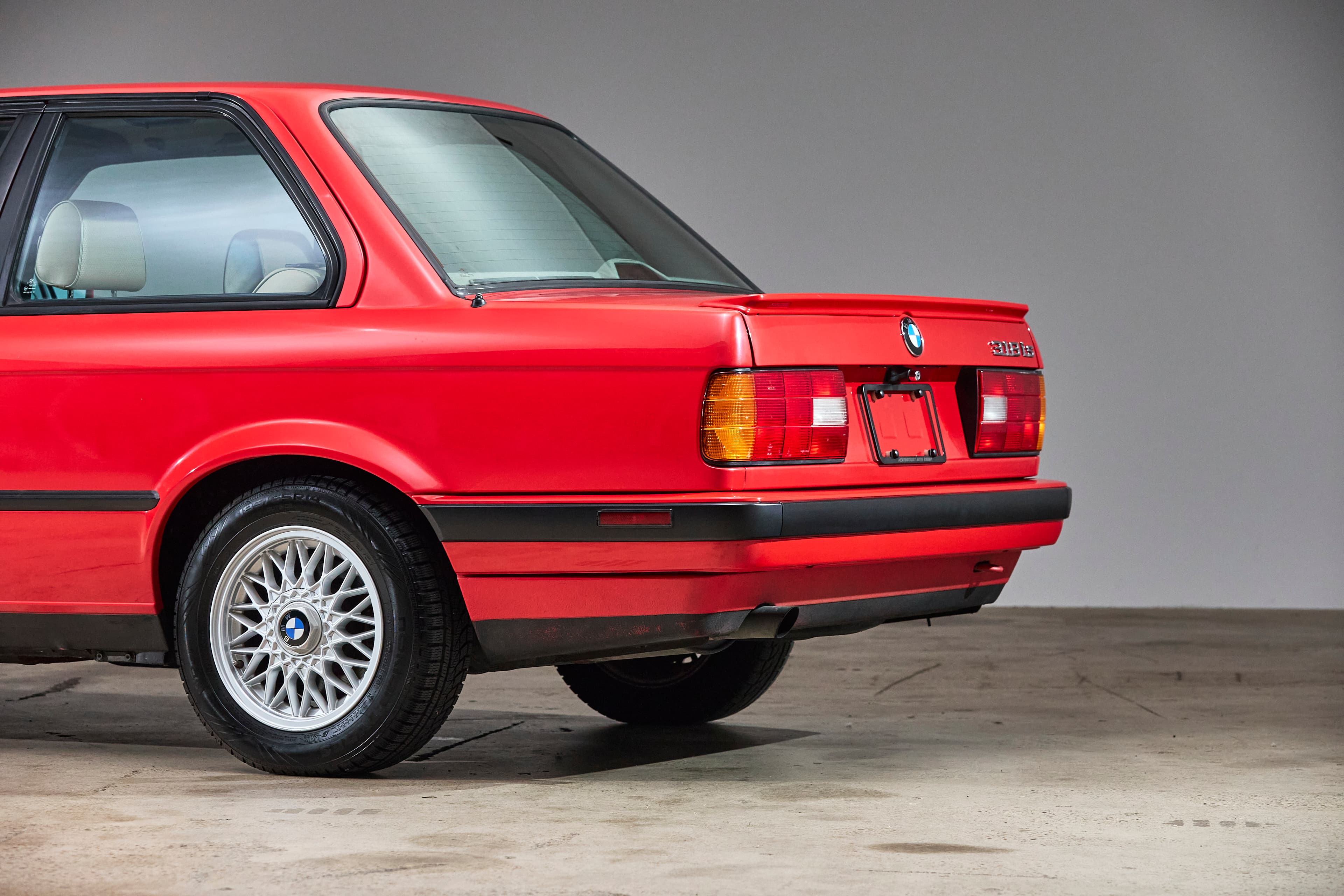1991 BMW E30 318is - Image 20