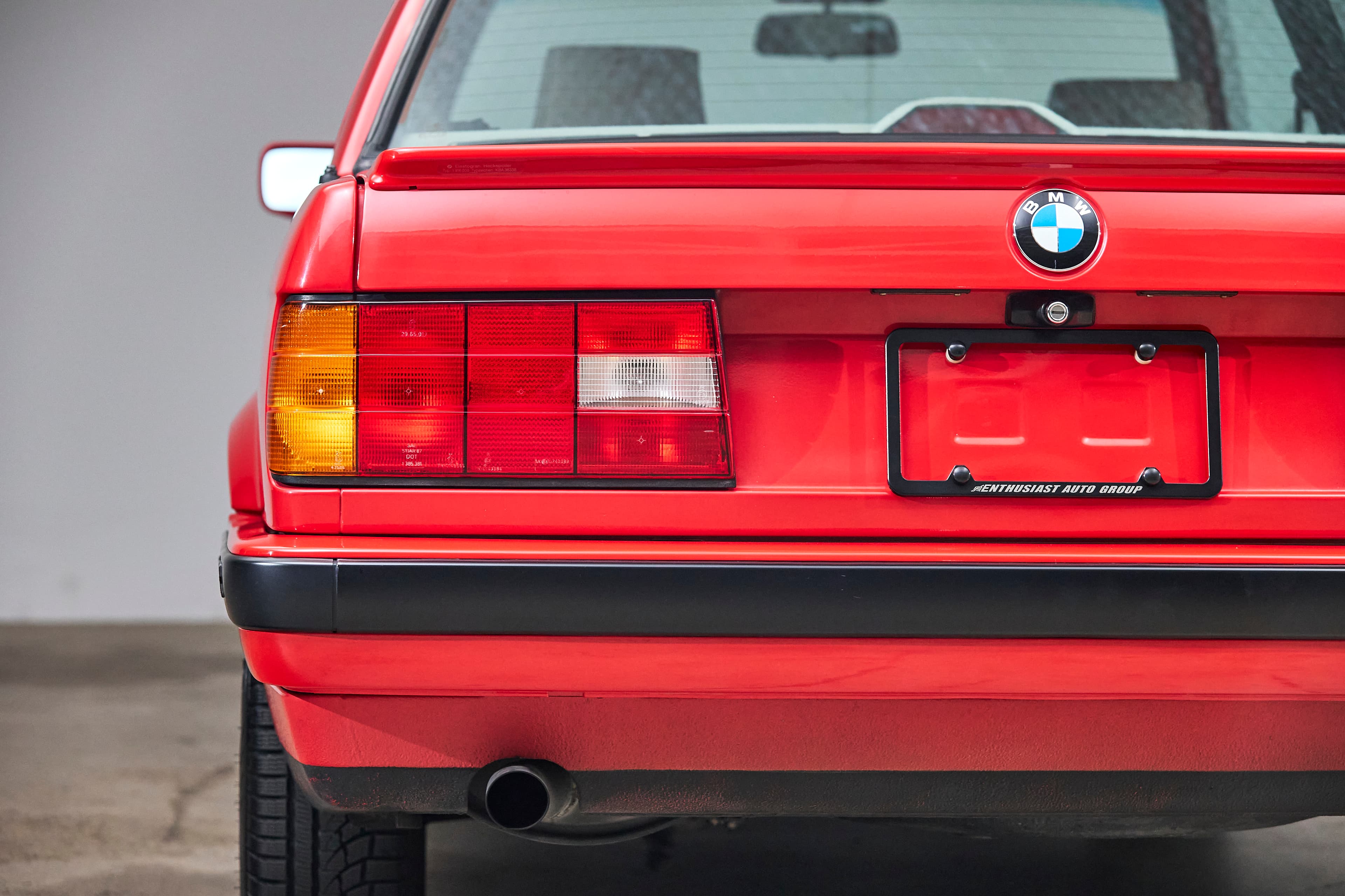 1991 BMW E30 318is - Image 21
