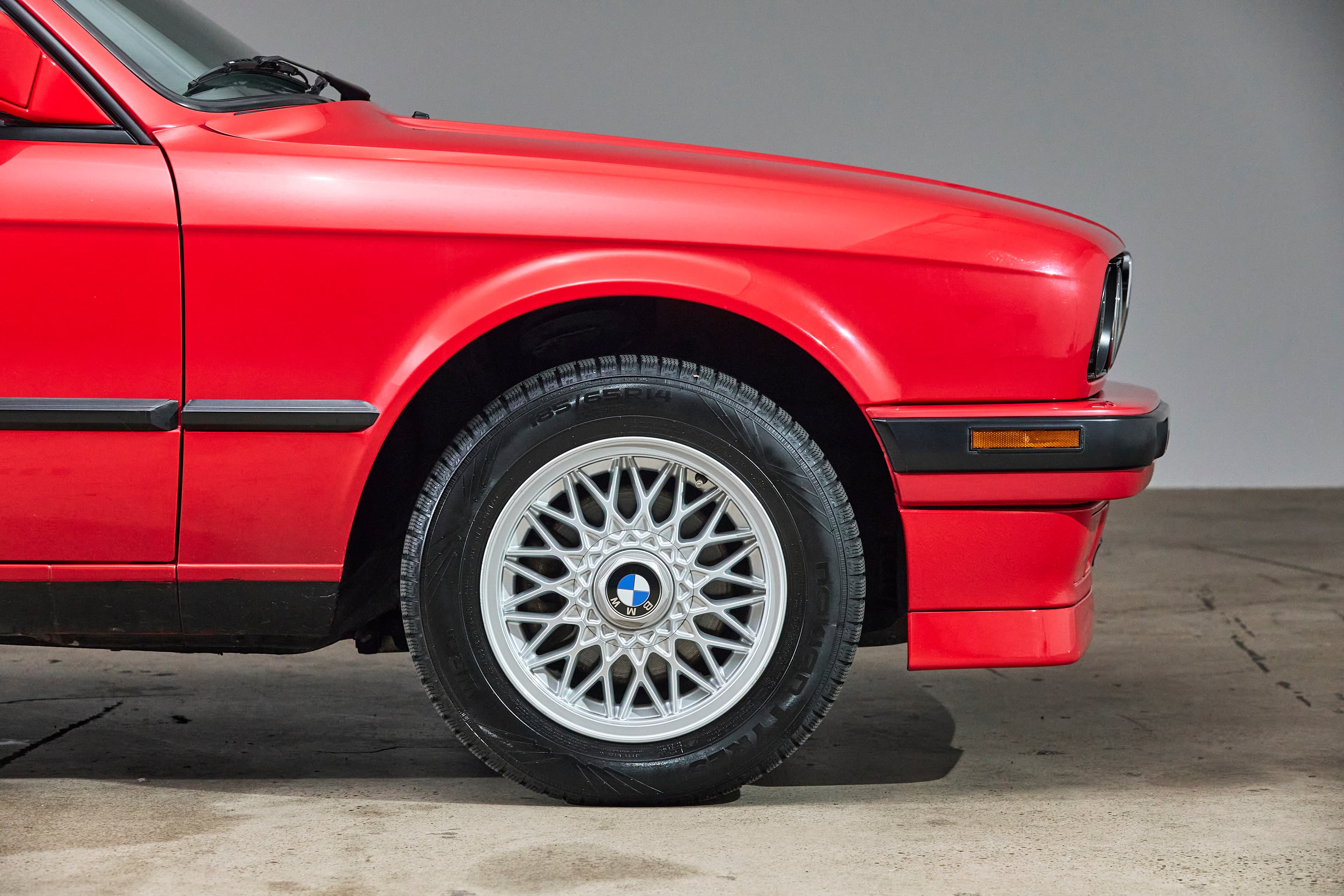 1991 BMW E30 318is - Image 27