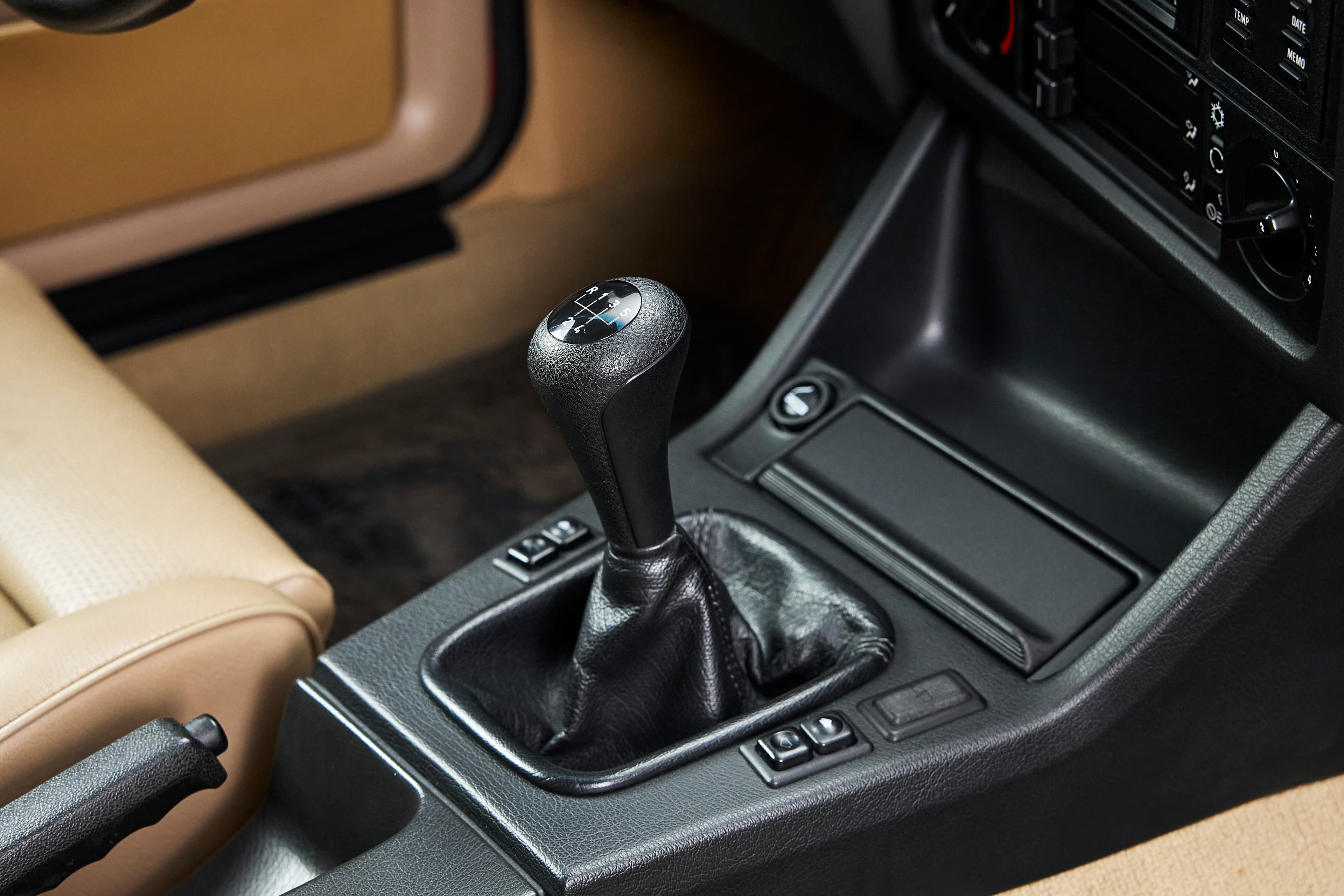 1991 BMW E30 318is - Image 60