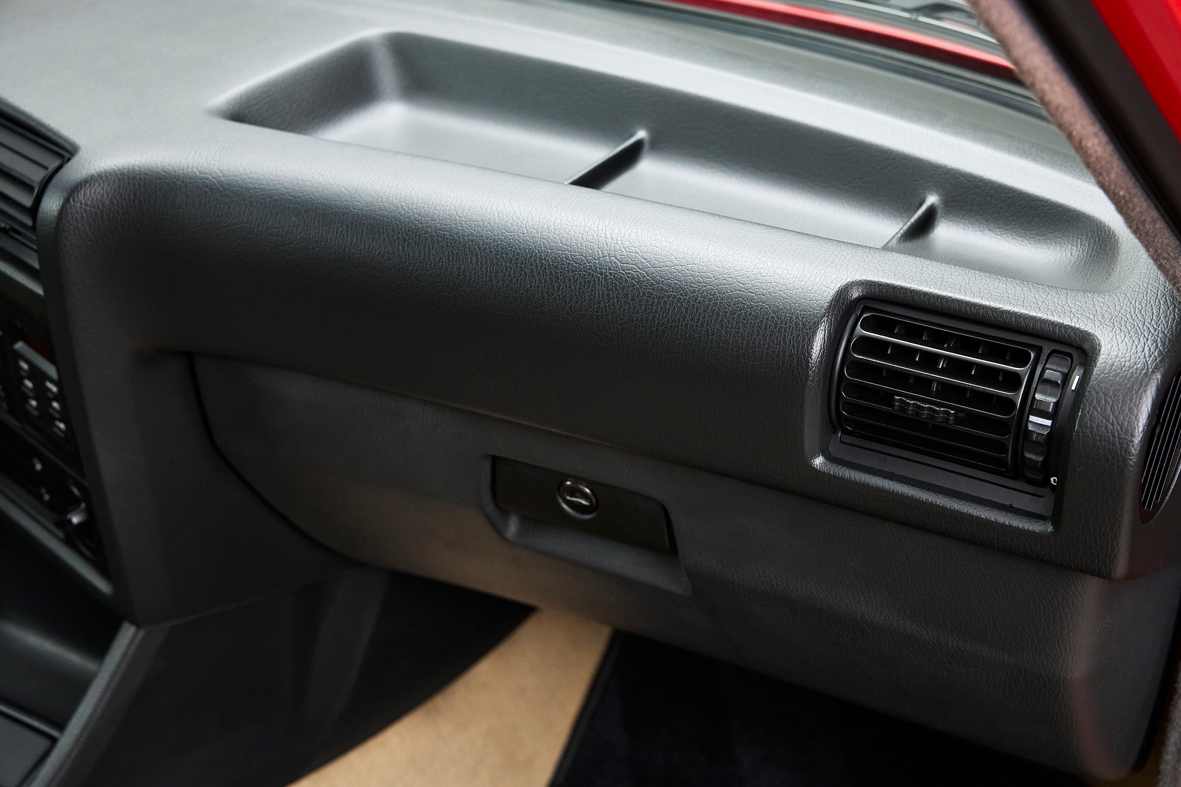1991 BMW E30 318is - Image 62