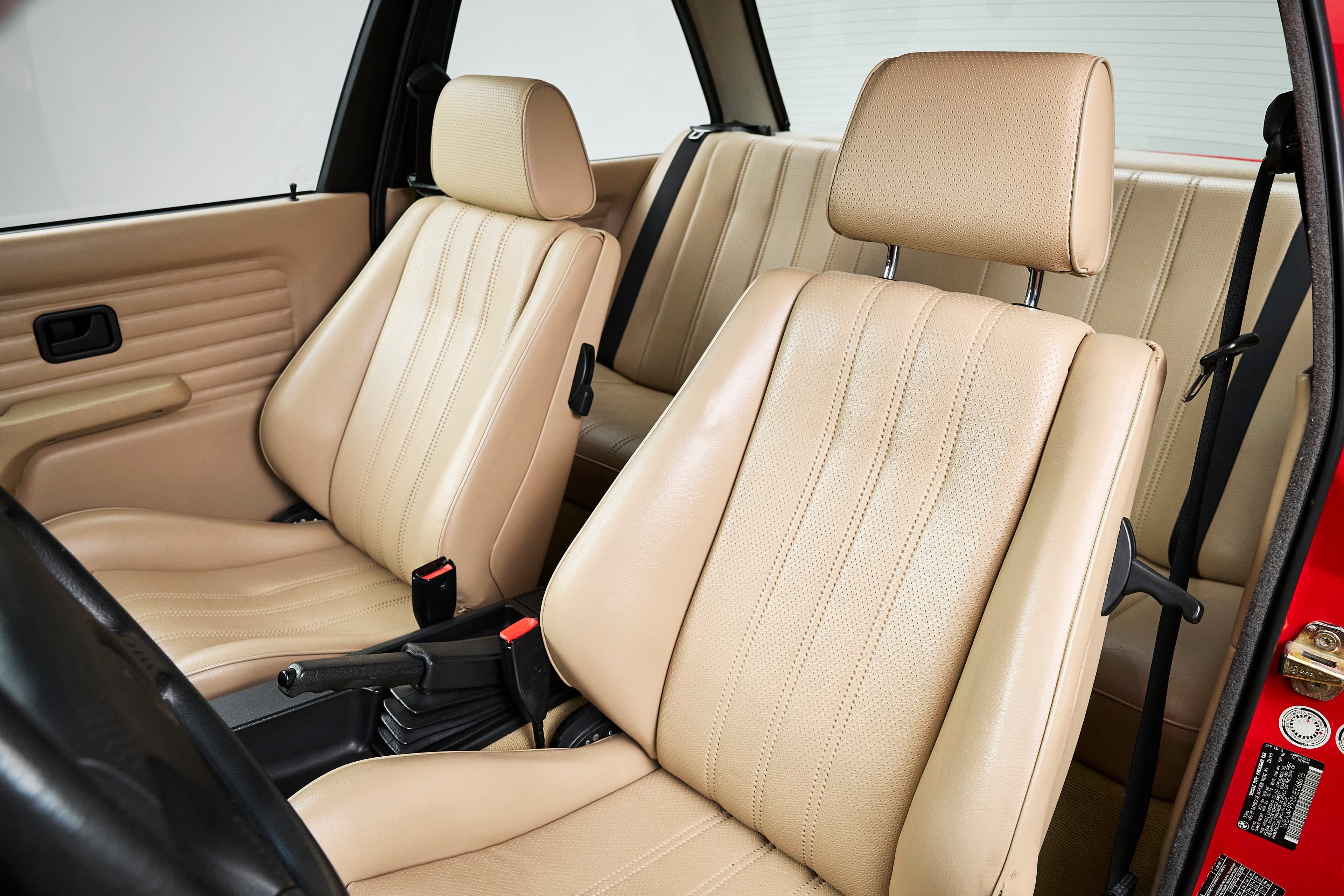 1991 BMW E30 318is - Image 64