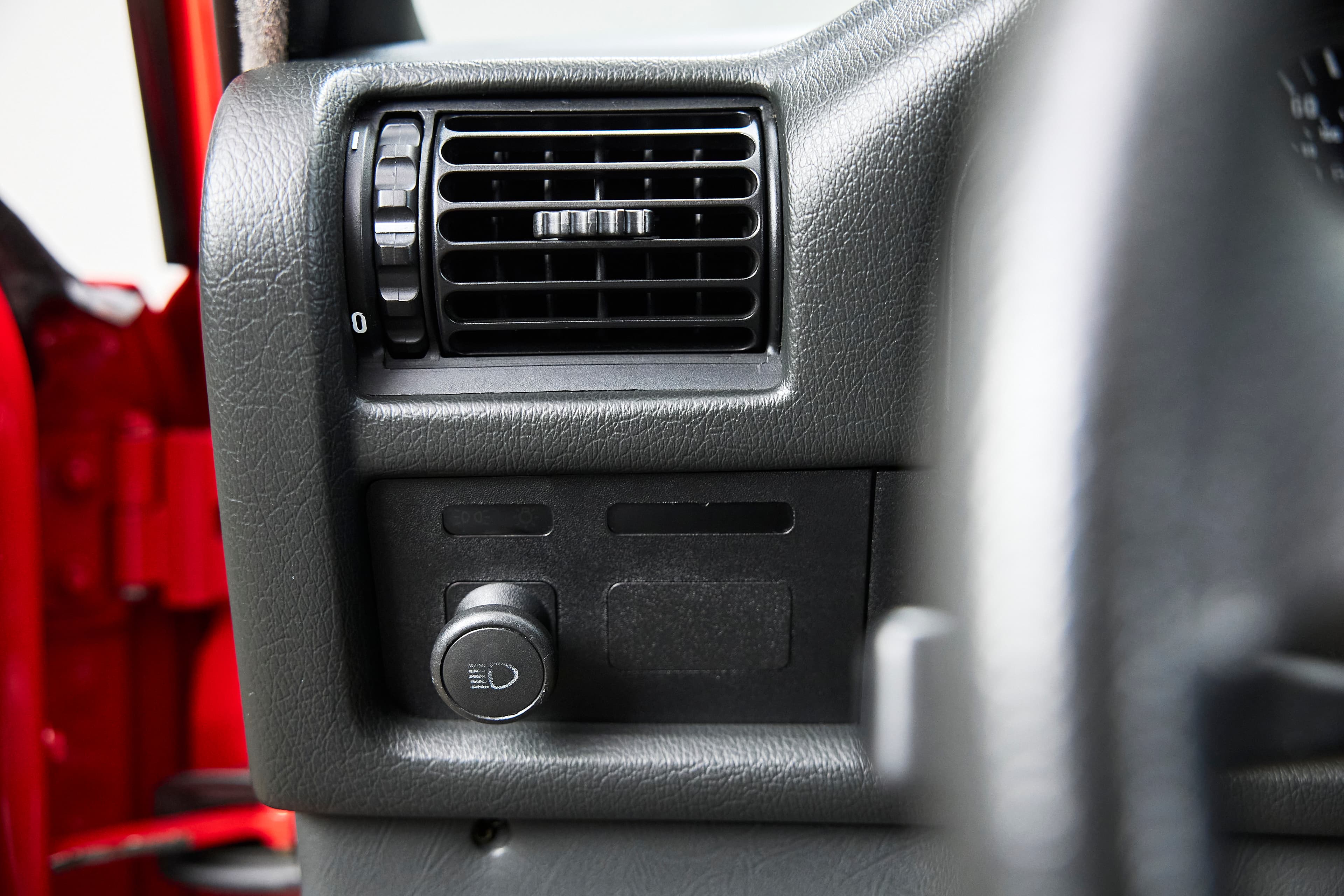 1991 BMW E30 318is - Image 47