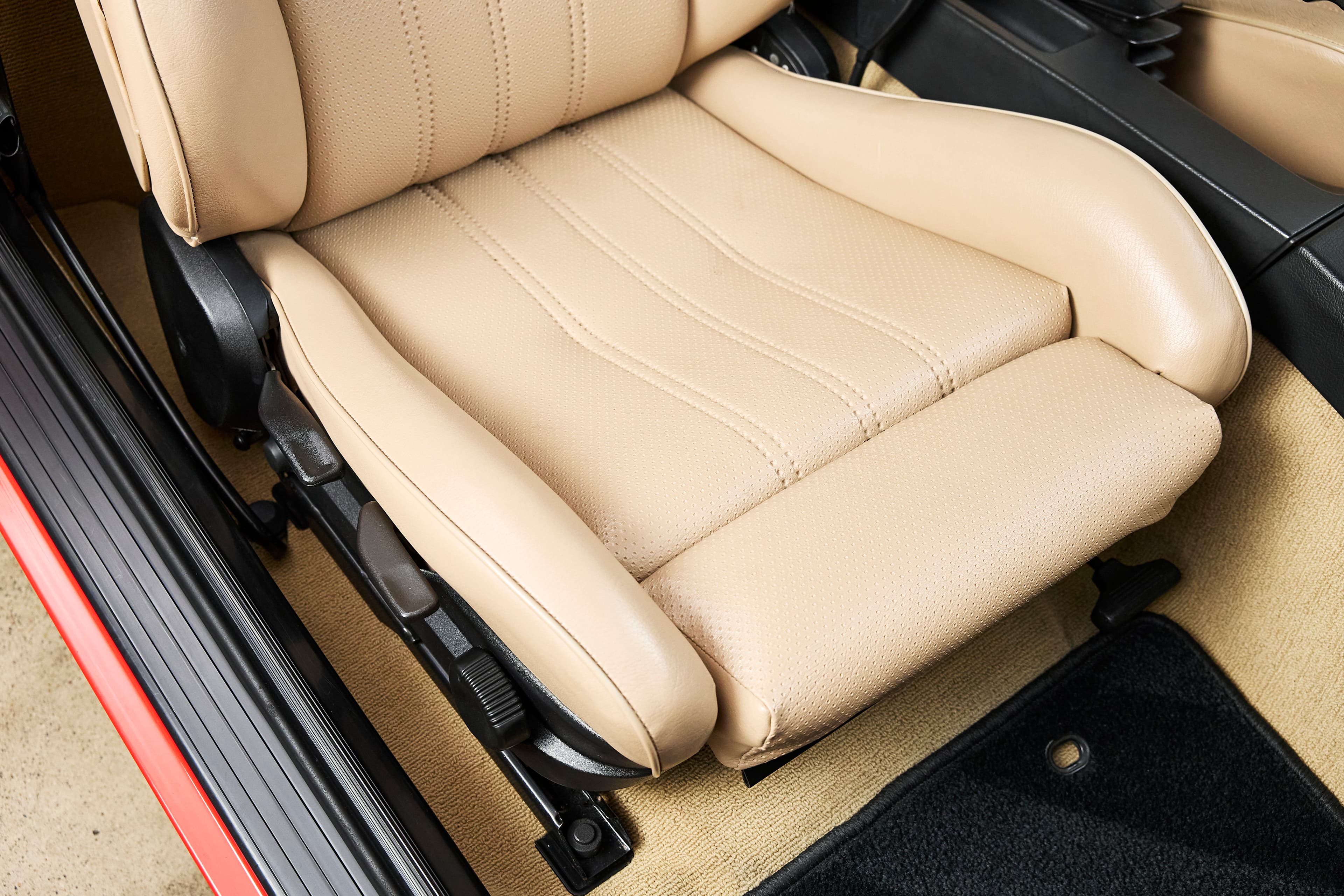 1991 BMW E30 318is - Image 73
