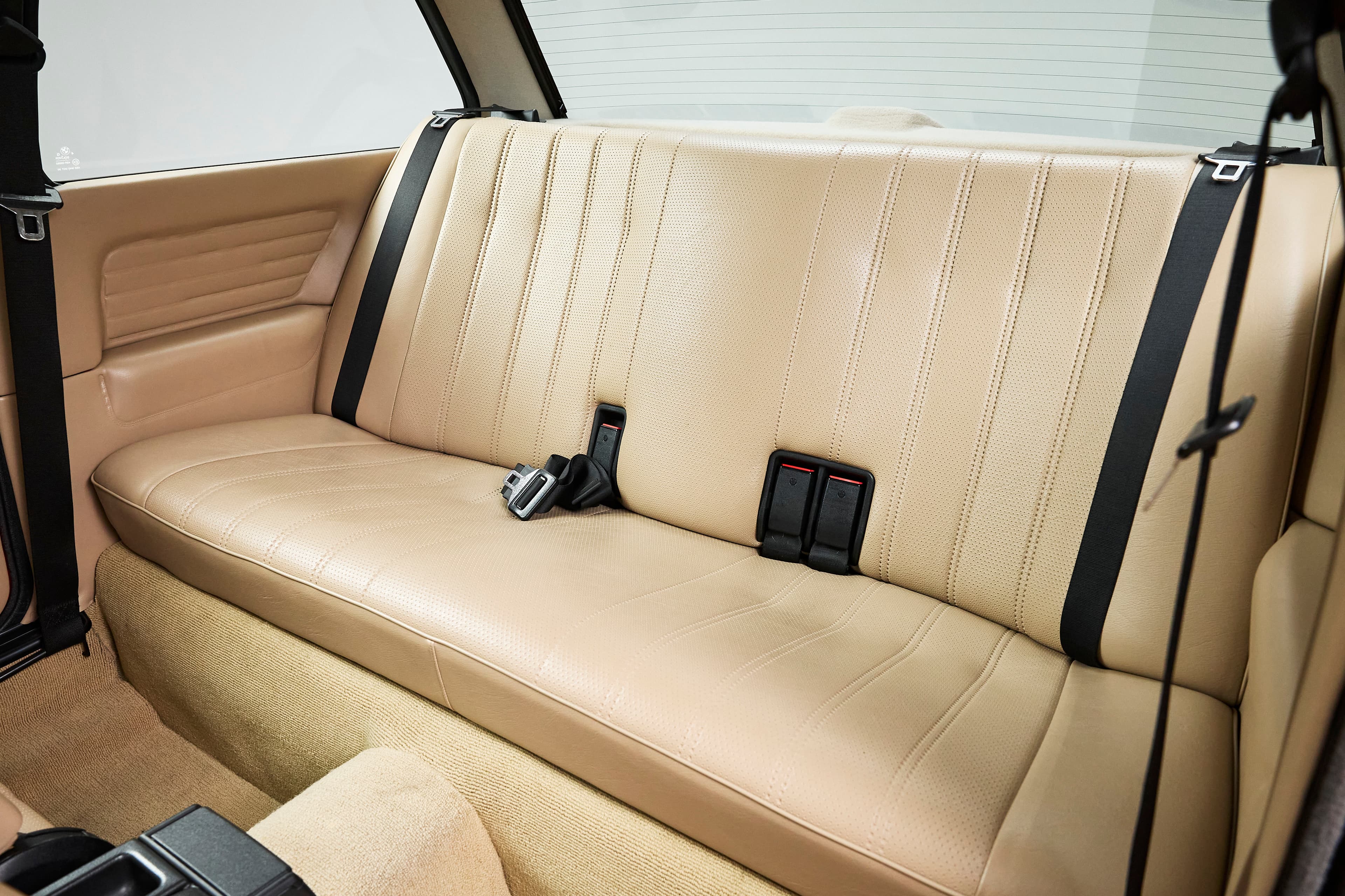 1991 BMW E30 318is - Image 76
