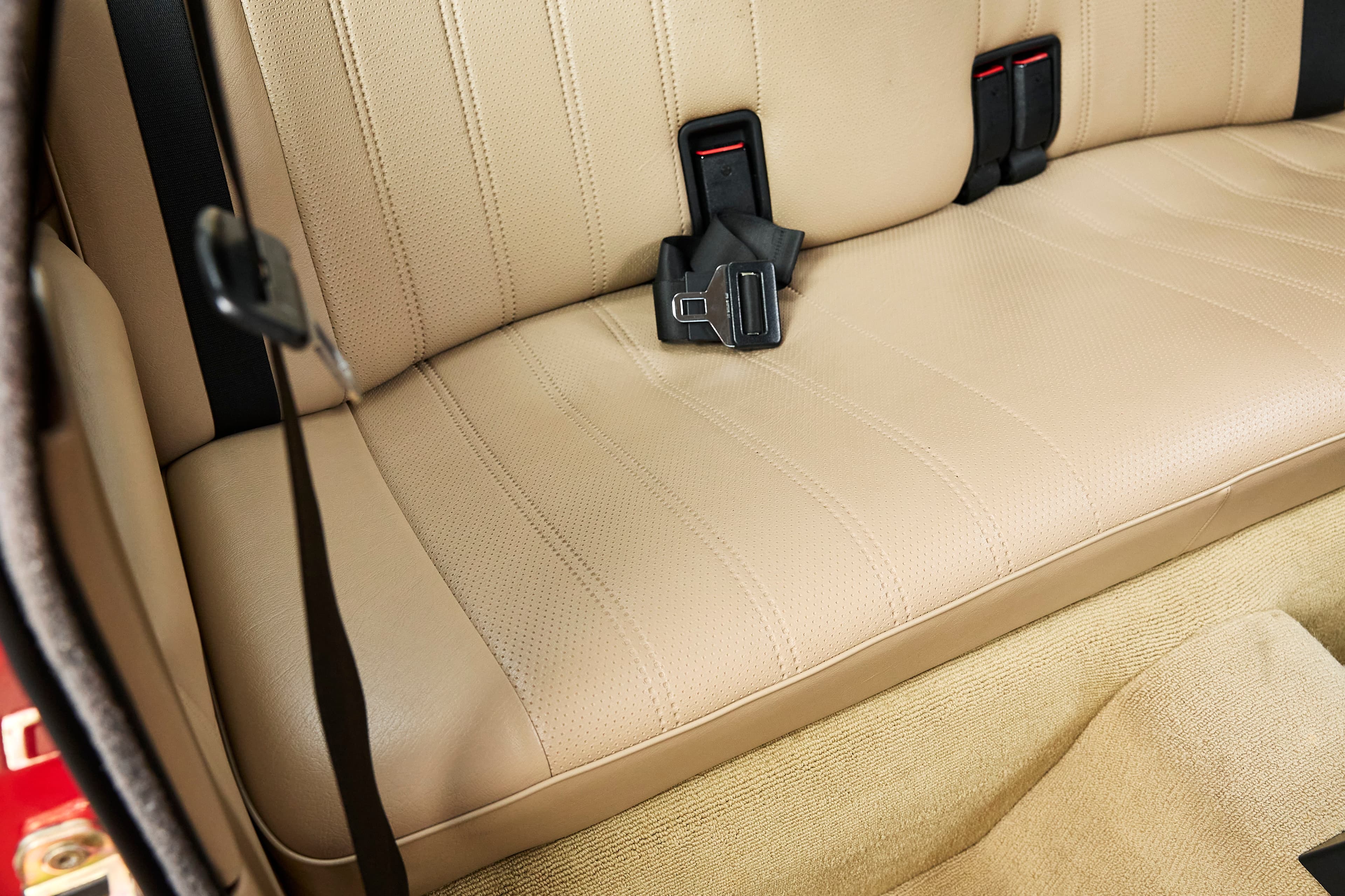 1991 BMW E30 318is - Image 82
