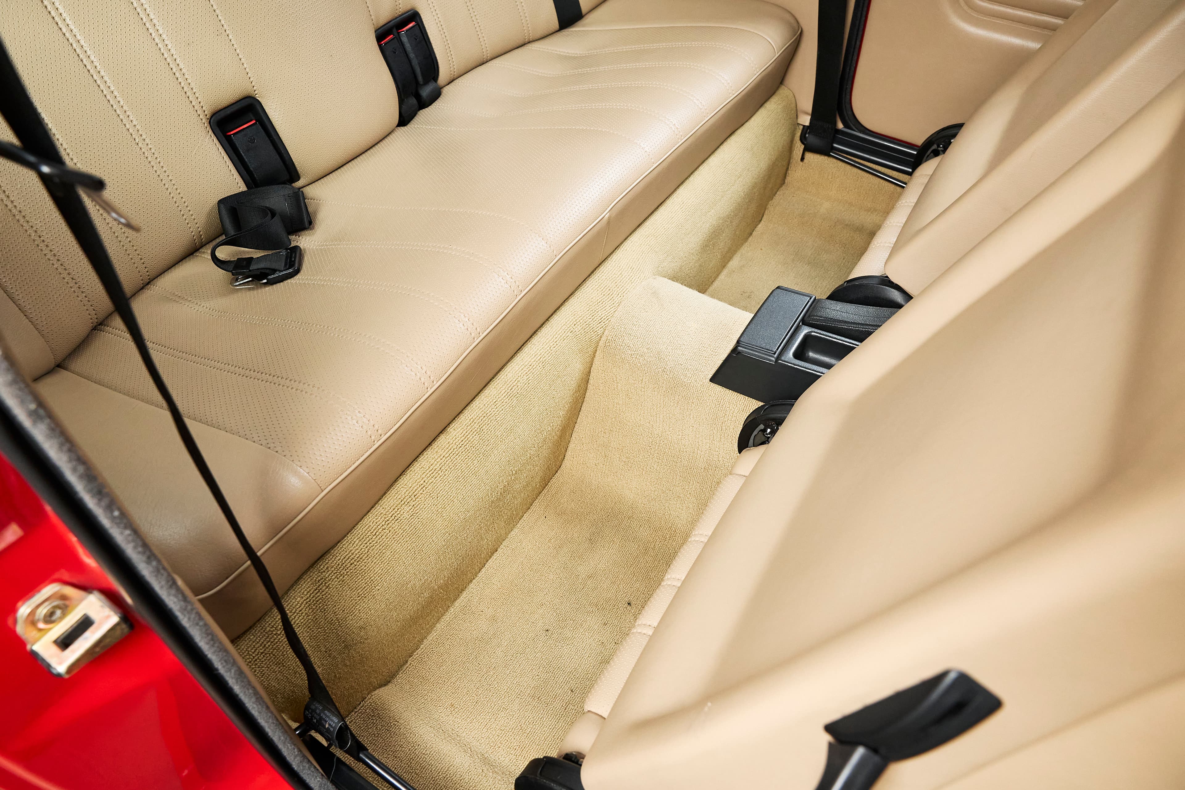 1991 BMW E30 318is - Image 86