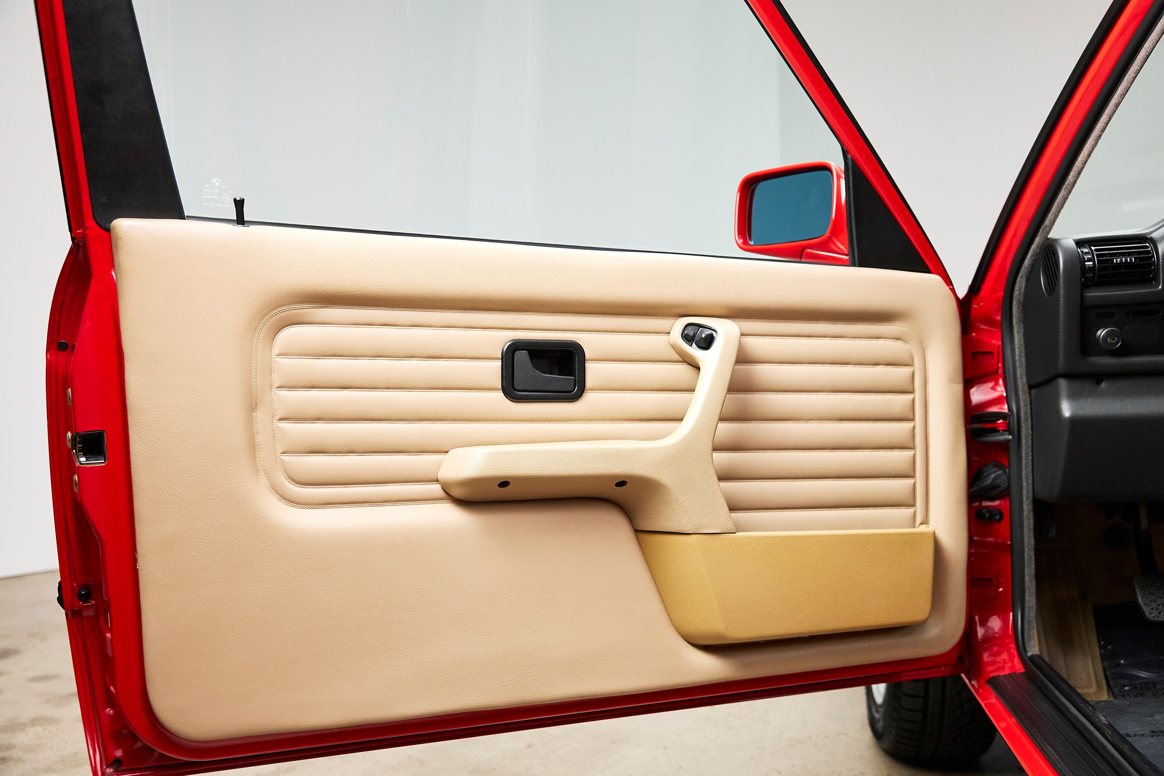1991 BMW E30 318is - Image 87