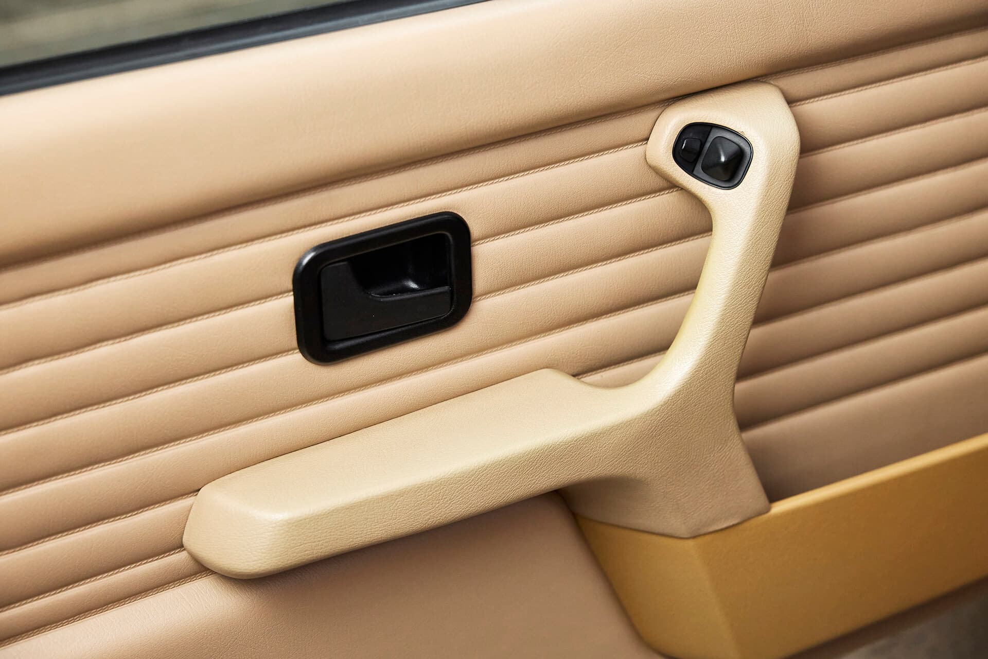 1991 BMW E30 318is - Image 88