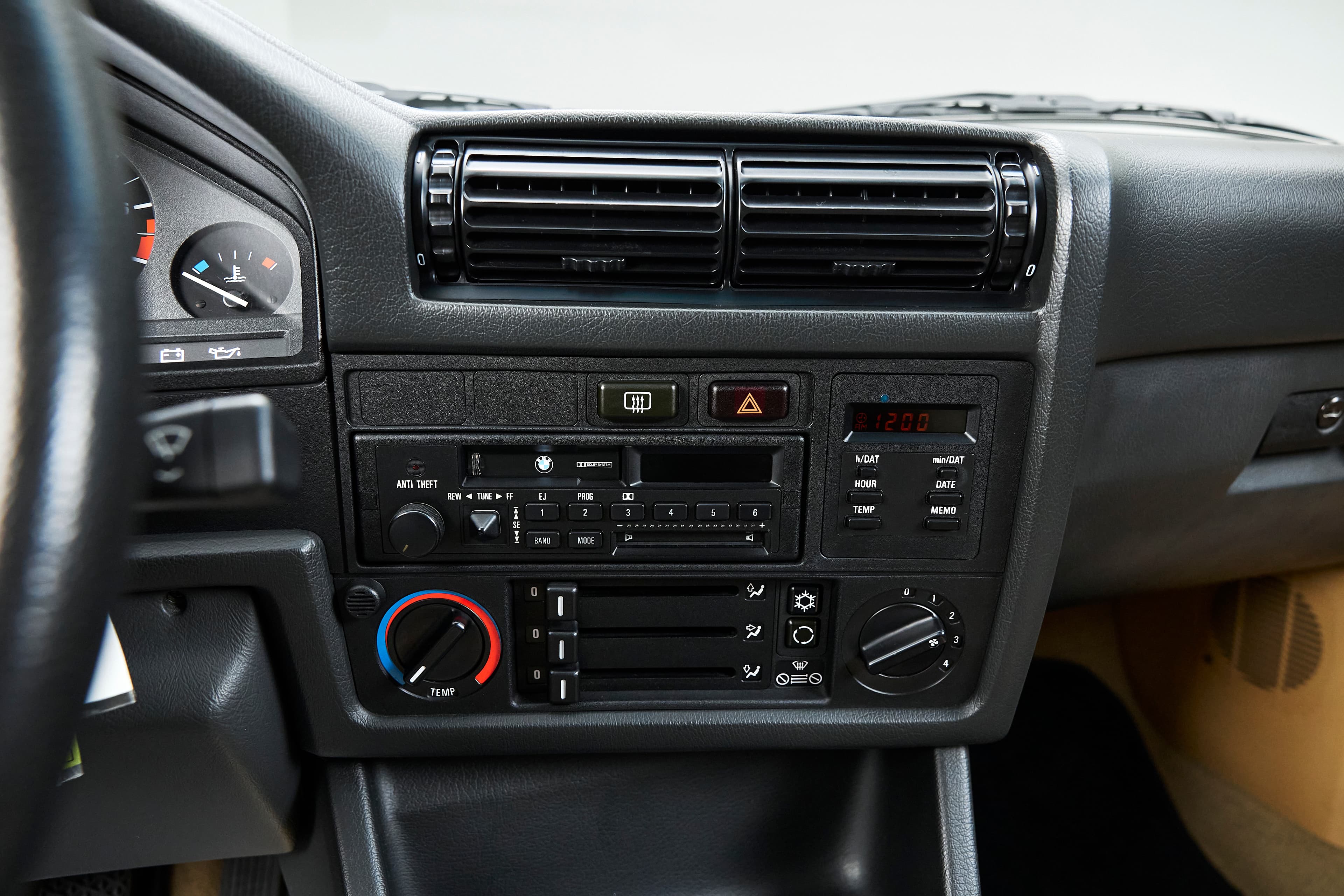 1991 BMW E30 318is - Image 53