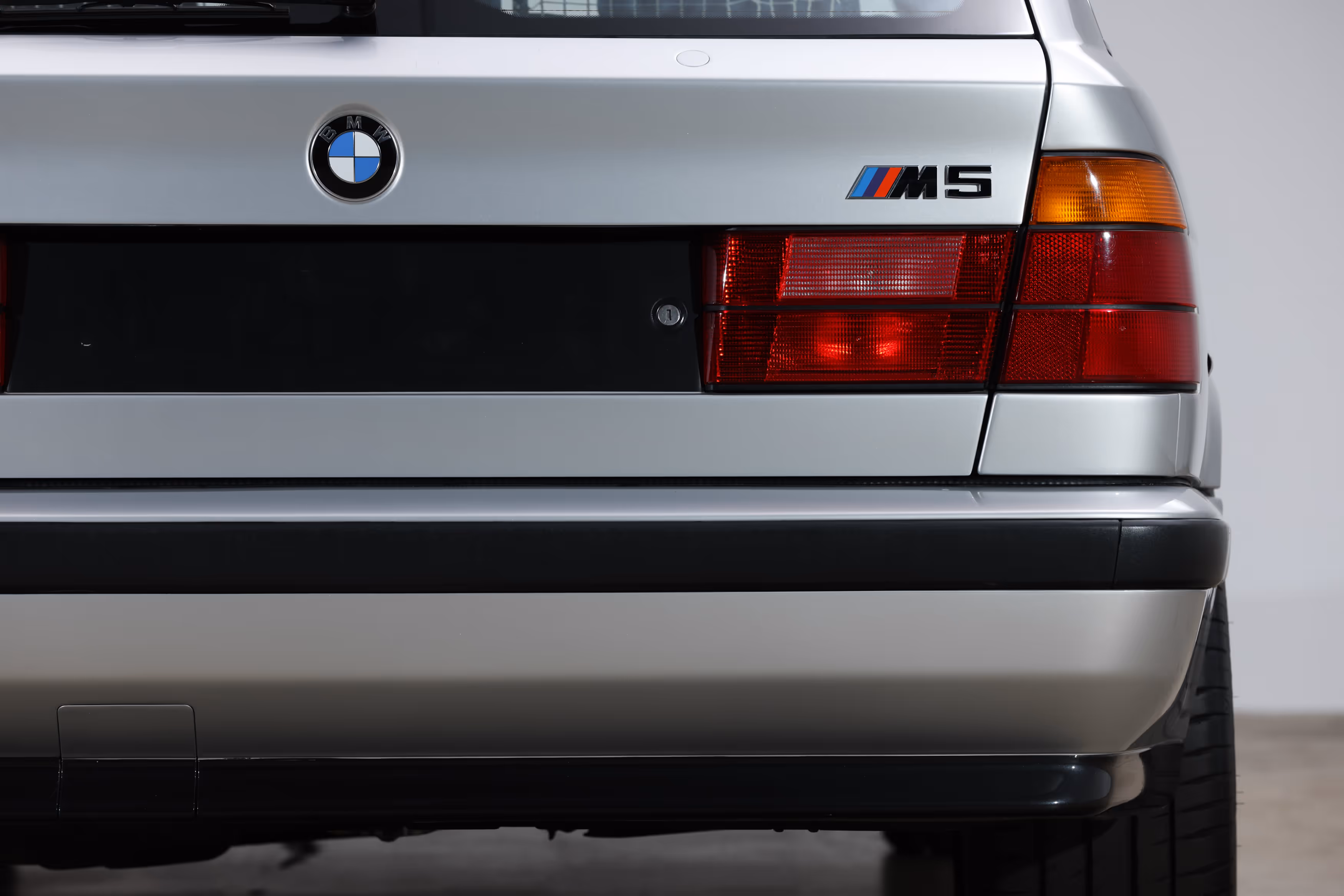 1993 BMW E34 M5 Touring - Image 25