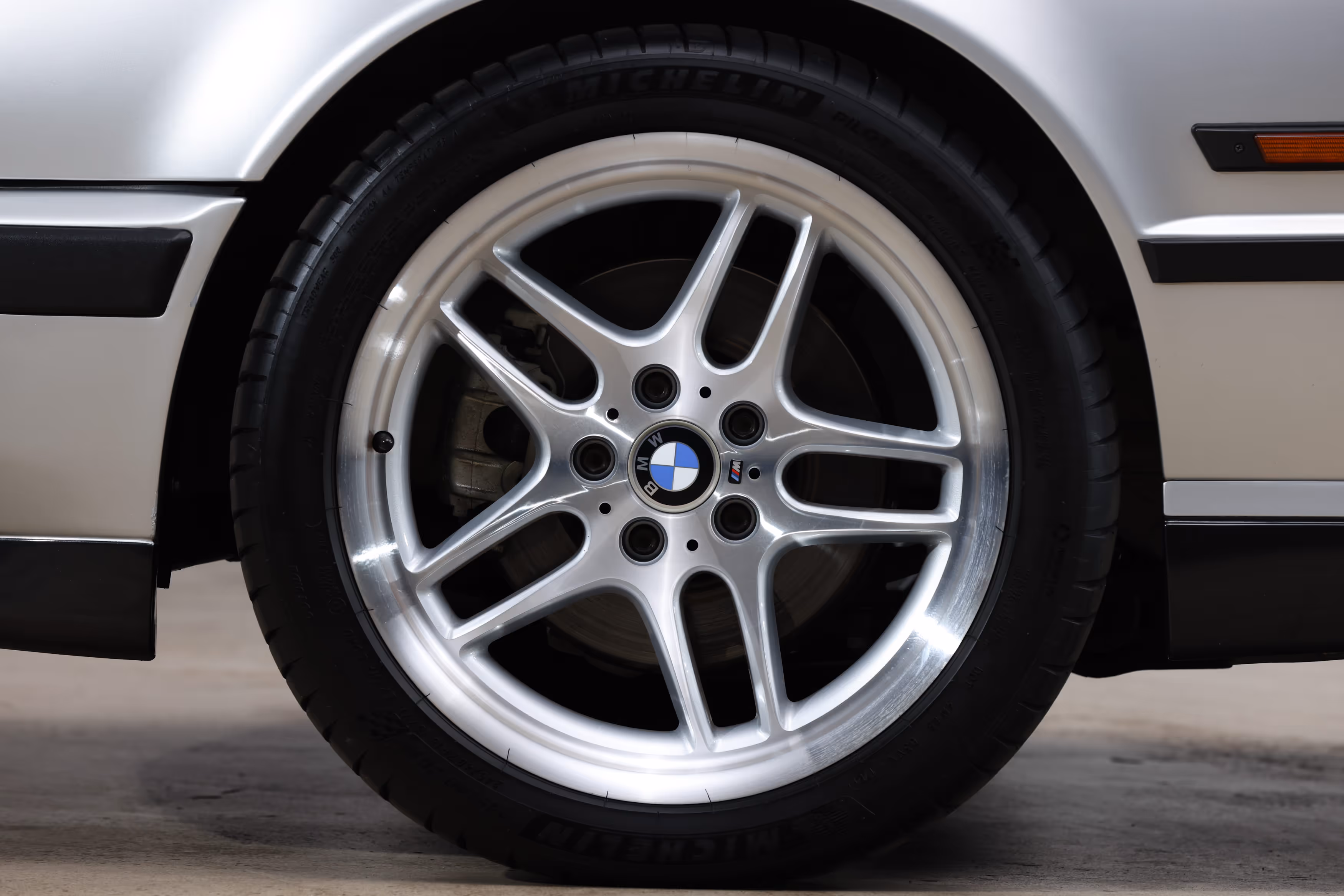 1993 BMW E34 M5 Touring - Image 43
