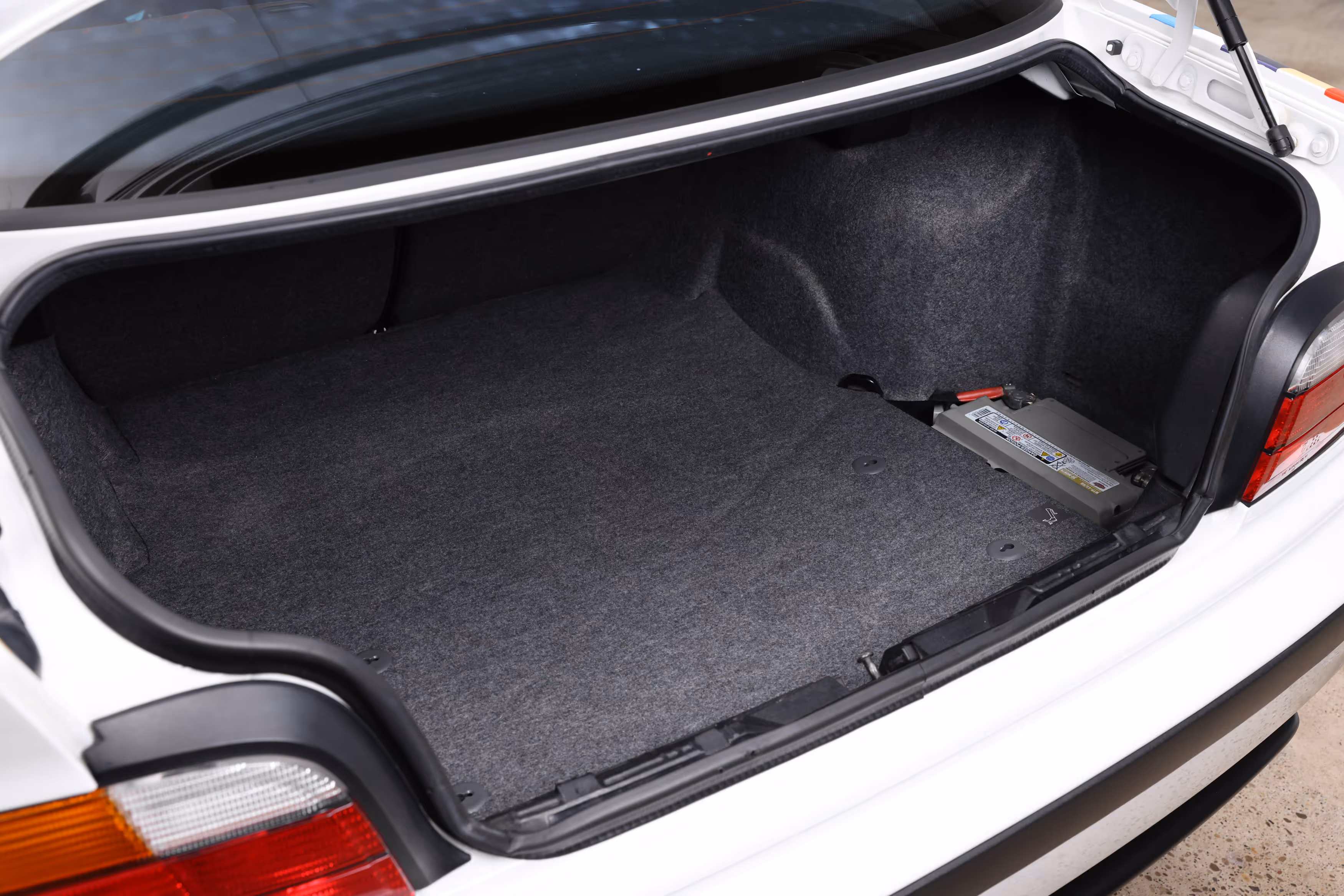 1995 BMW E36 M3 Lightweight - Image 112