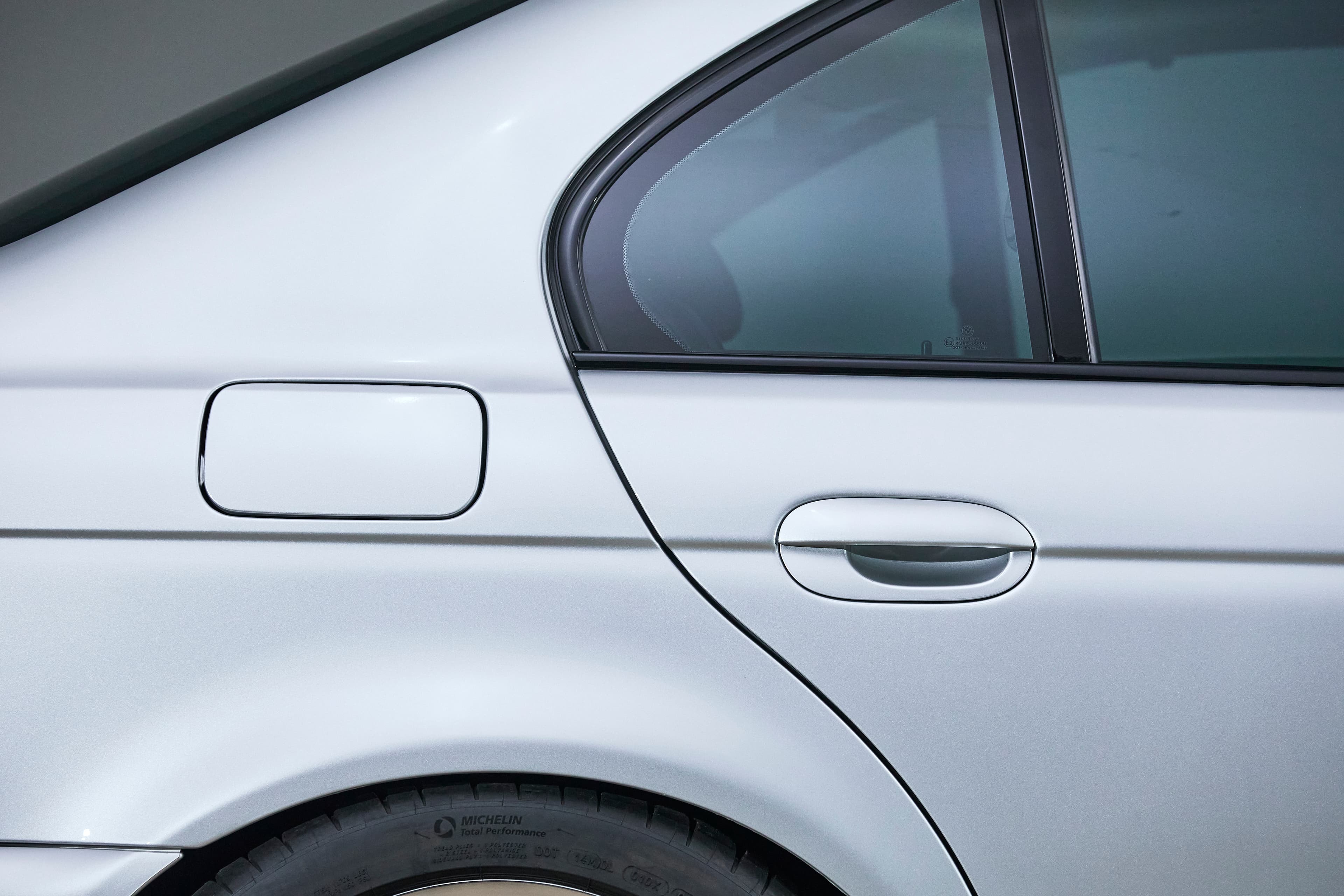 2003 BMW E39 M5 - Image 36